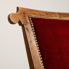 Fauteuil « Voltaire » en chêne avec revêtement en velours