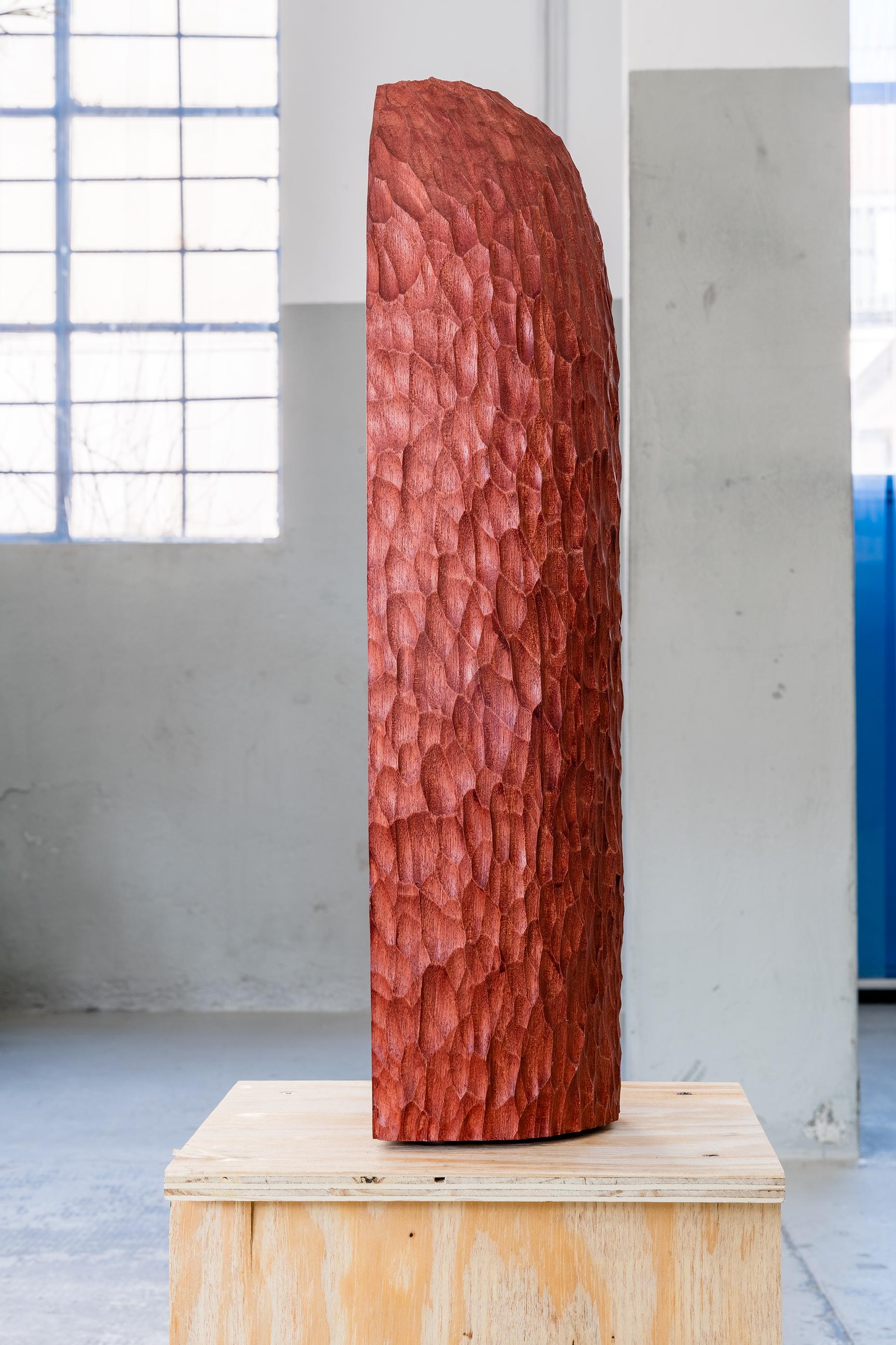 Lampada Volume 02 in legno massiccio Abachi tinto mogano rosso di Wood Tellurico In condizioni Nuovo in vendita a Geneve, CH