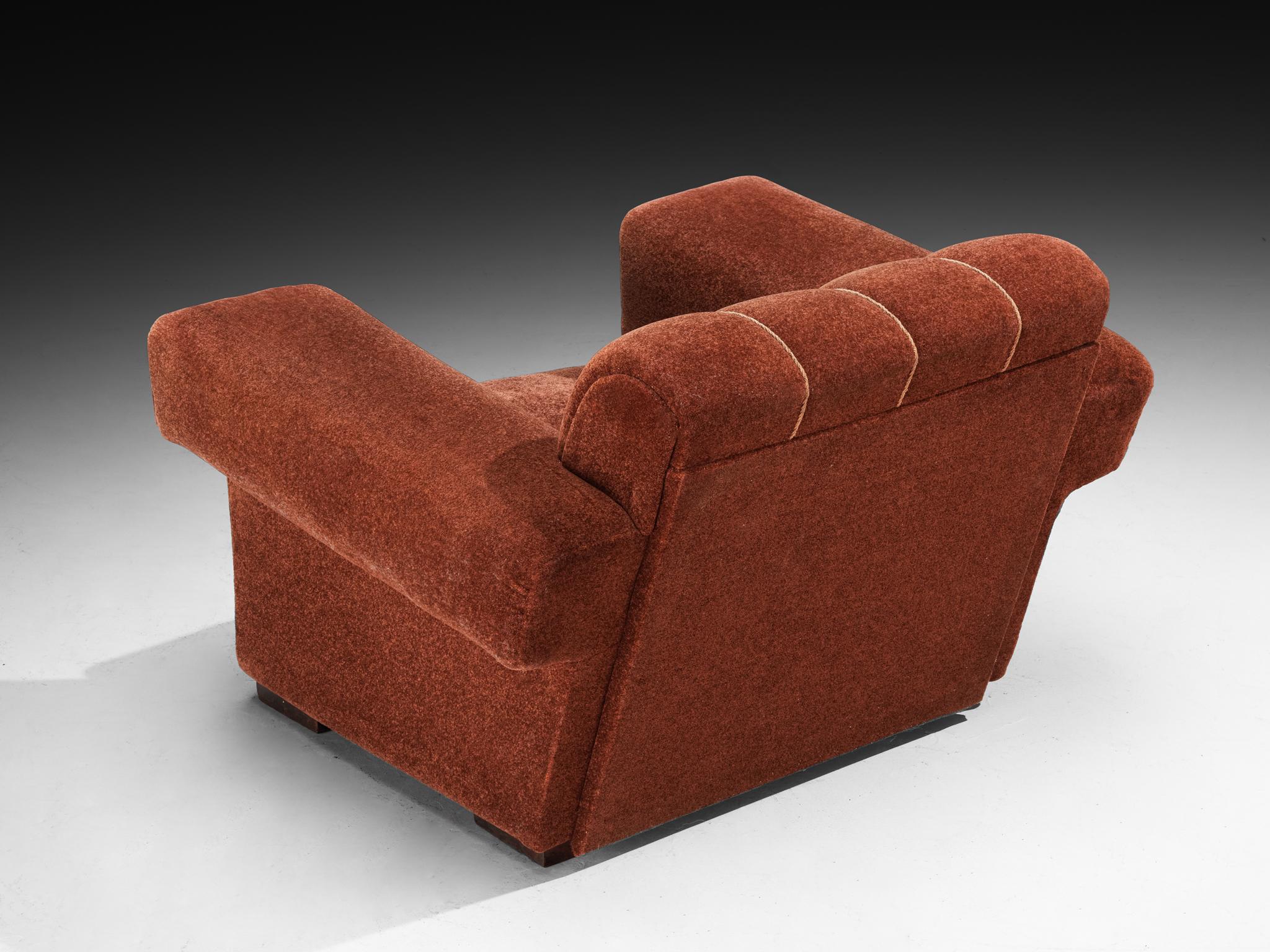 Voluminöser Loungesessel mit Polsterung in Burnt Orange (Moderne der Mitte des Jahrhunderts) im Angebot