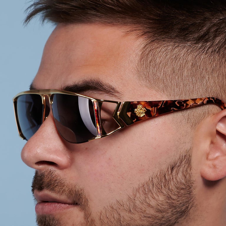 Von Furstenberg gold aviator sunglasses 80s For Sale at 1stDibs display picture 1