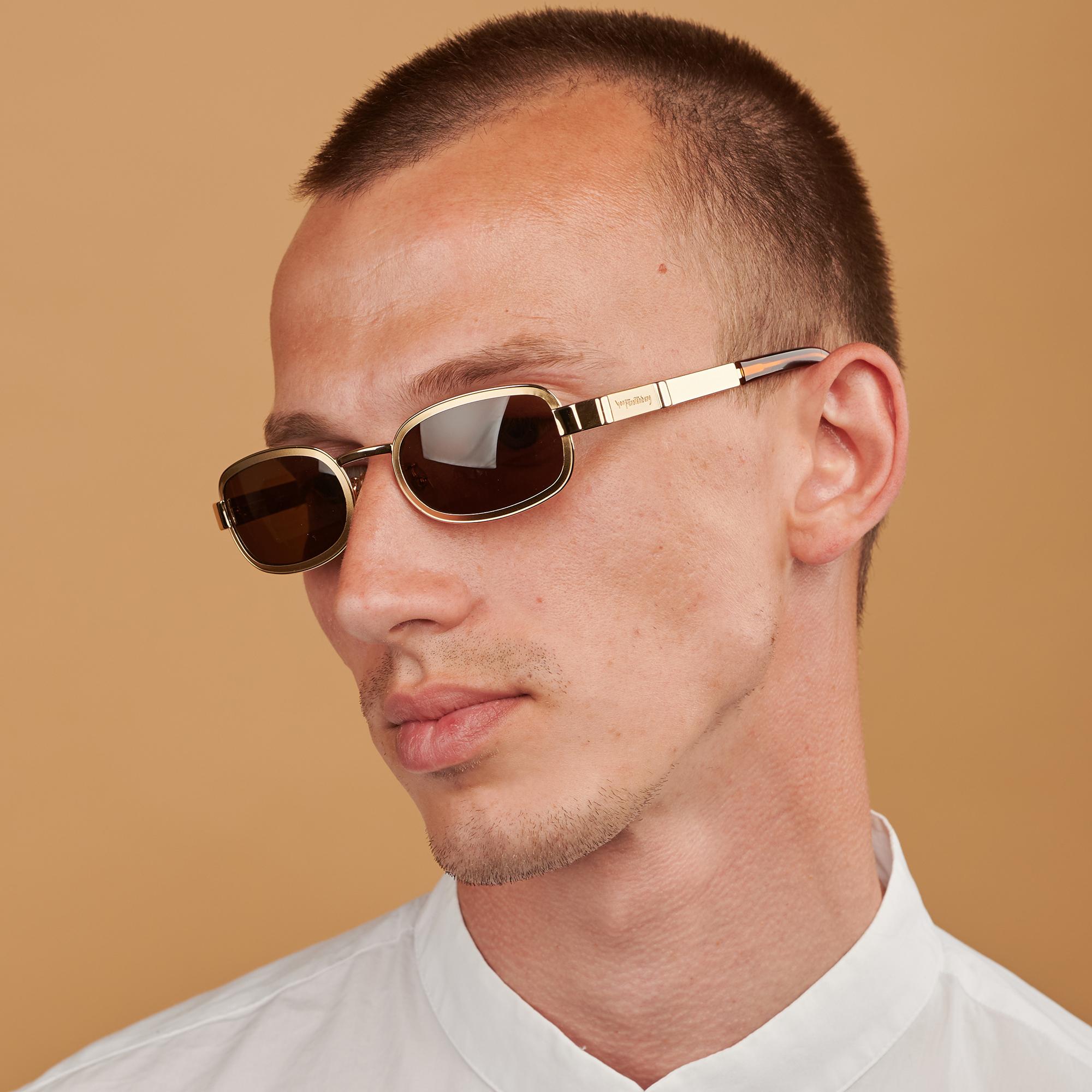 Von Furstenberg goldene Vintage-Sonnenbrille 80er Jahre im Angebot 1