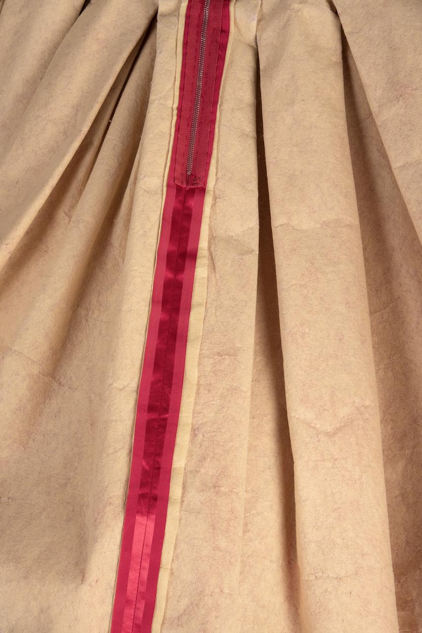 Von Fürstenberg München 1950er Jahre Schleife verschönert Rot Seide Couture Cocktailkleid im Angebot 10