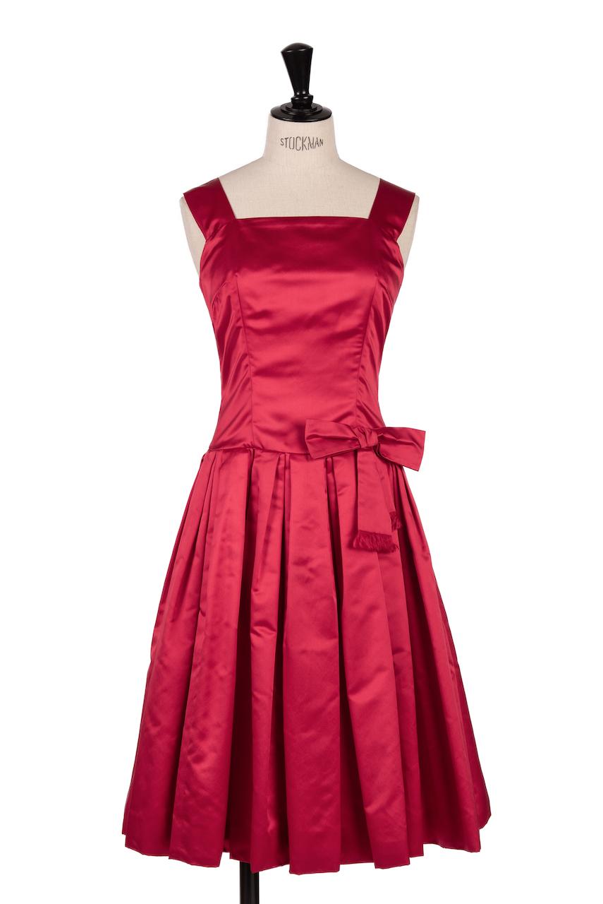 This is an enchanting and elegant couture dance dress by Von Fürstenberg from the 1950s. The 