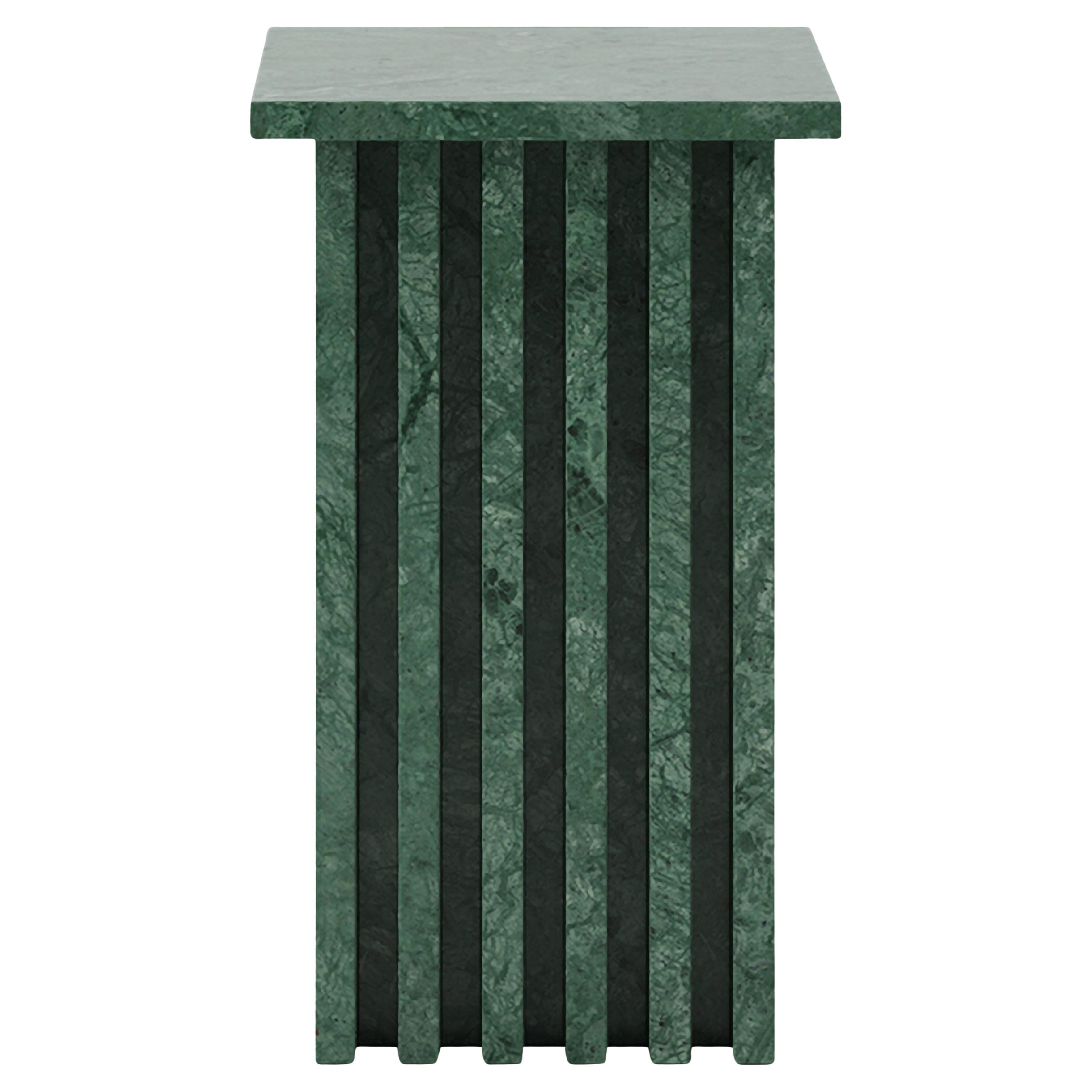 Vondel-Beistelltisch, handgefertigt aus Honed Verde Guatemala-Marmor im Angebot