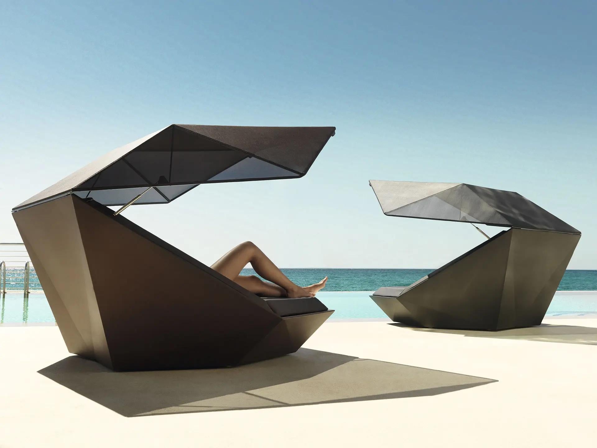 Vondom FAZ Daybed avec baldaquin pivotant à 360° Designé par Ramón Esteve - Matt Neuf - En vente à Alcamo, IT