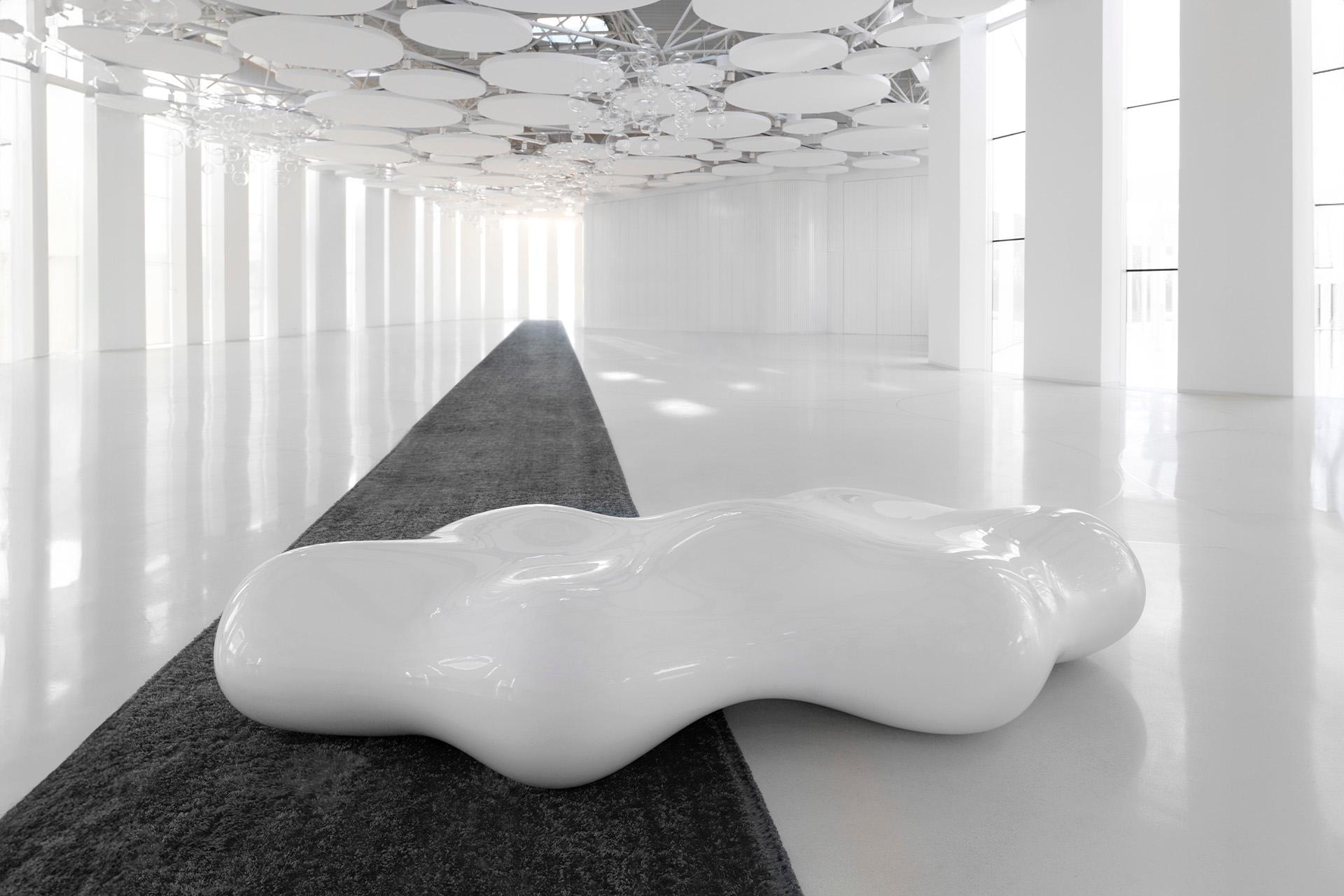 Contemporary Vondom LAVA Bench – Designed by Karim Rashid - Matt For Sale