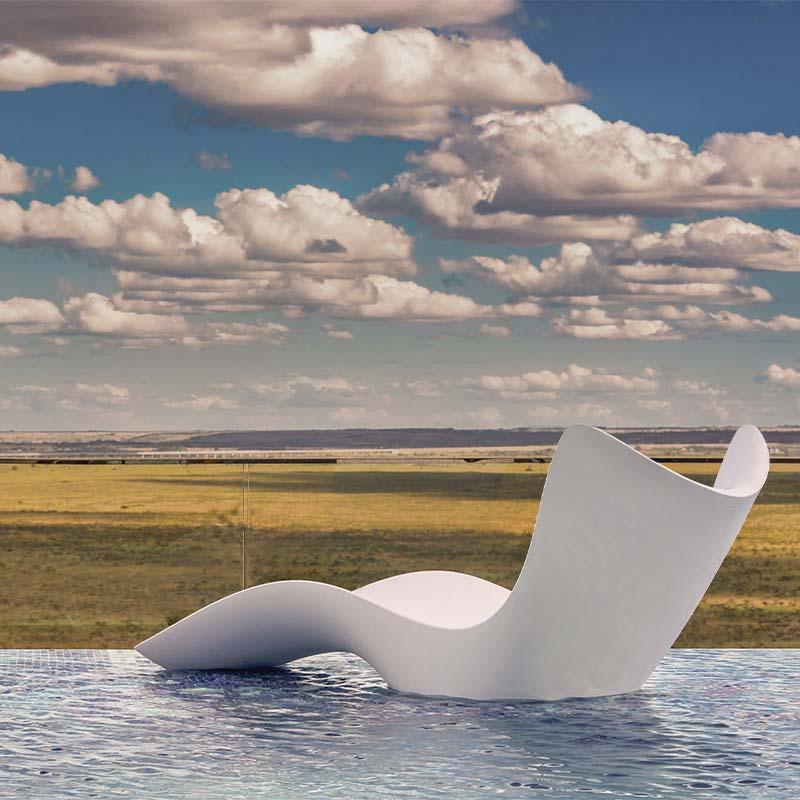 Plastique Bain de soleil Vondom SURF - Design by Karim Rashid - Laqué en vente