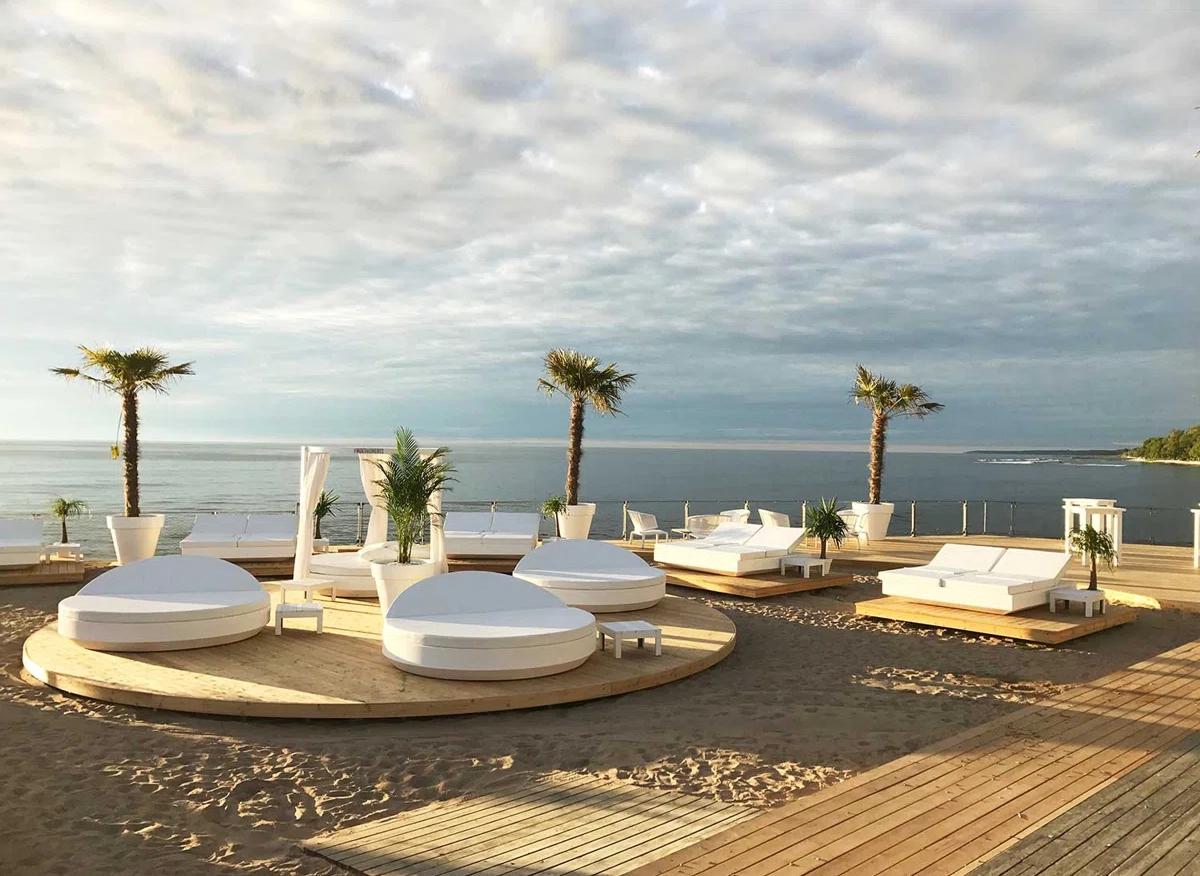 Vondom ULM Daybed Reclining Backrest – Ø180 cm / 70.9 in Diameter - Matt For Sale 2