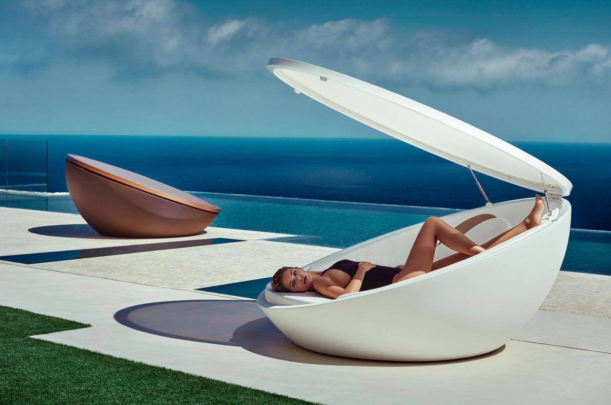 Vondom ULM Daybed mit faltbarem Baldachin - Ø210cm/ Ø82.7in - Lackiert (Stoff) im Angebot