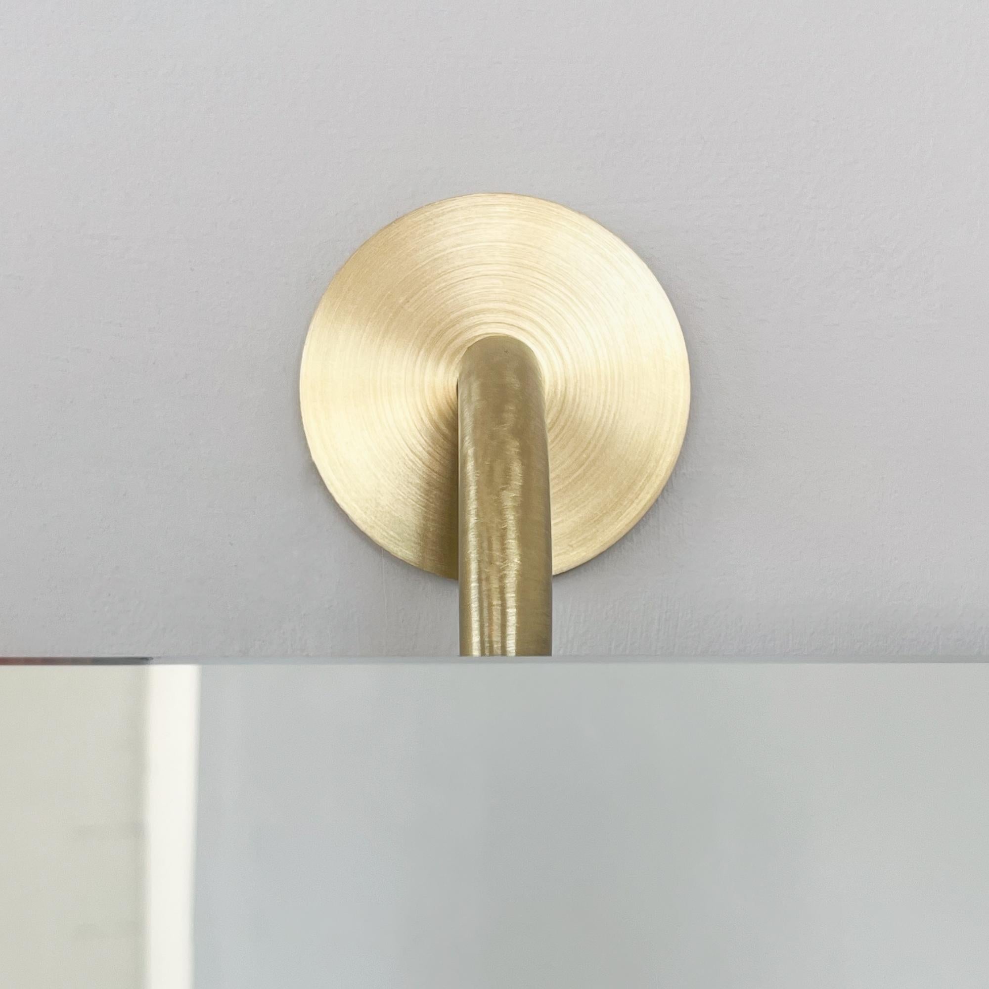 Vorso Wall Attached Suspended Rotating Rectangular Mirror, Brushed Brass Backing For Sale 3