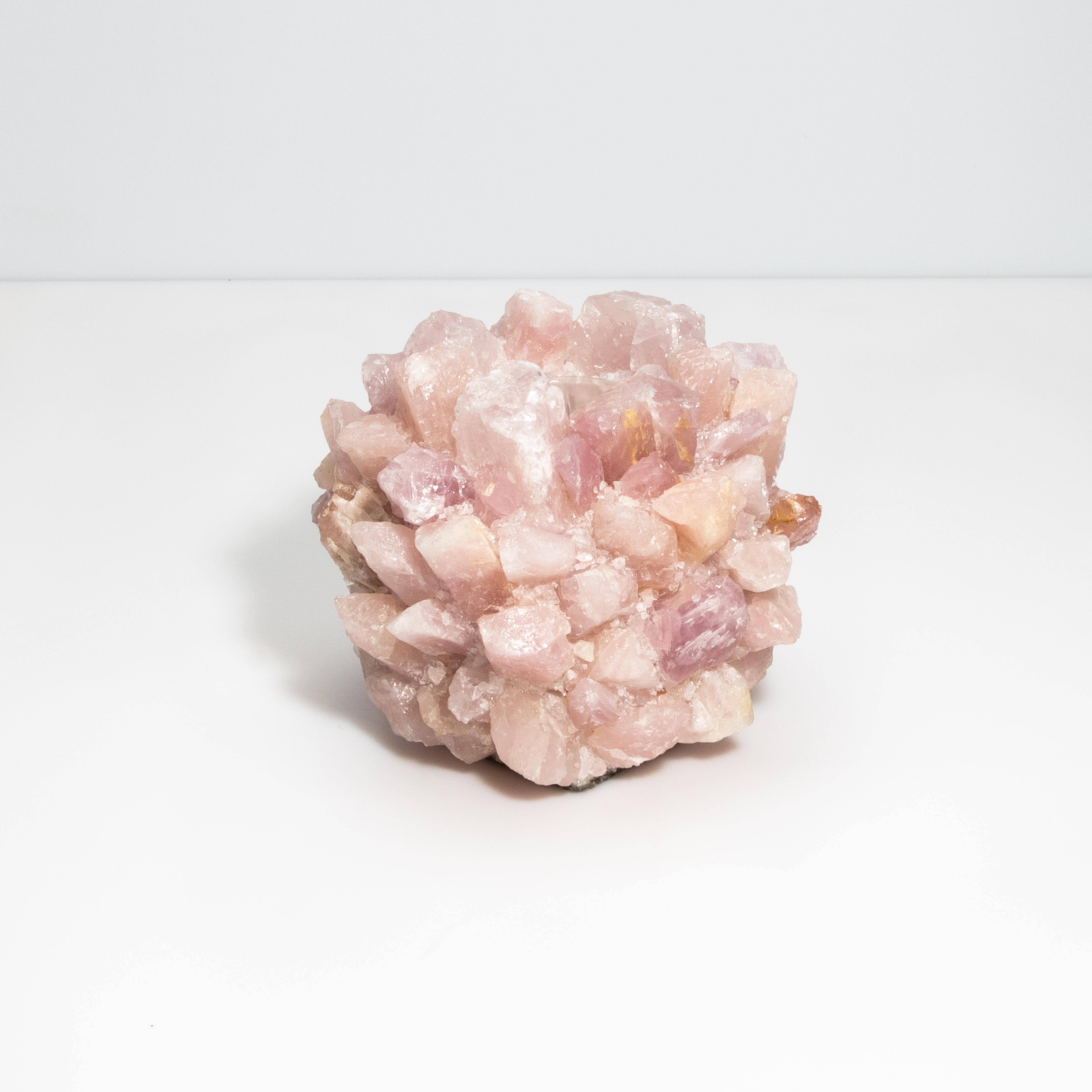 Moderne Porte-votif en quartz rose grand format en vente