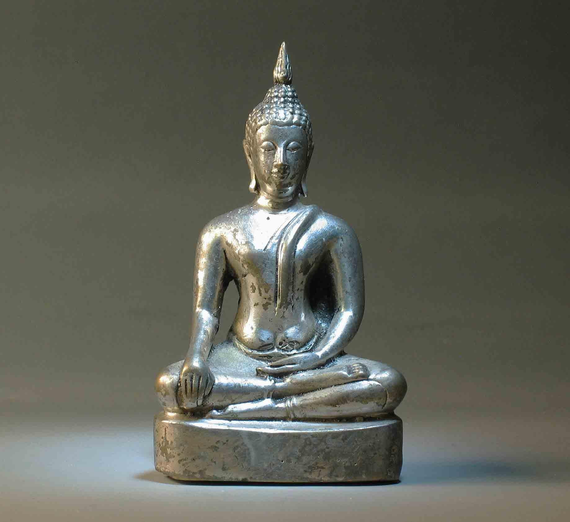 Votive Plaque with Walking Buddha in Sukhothai Style and Silvered Seated Buddha For Sale 1