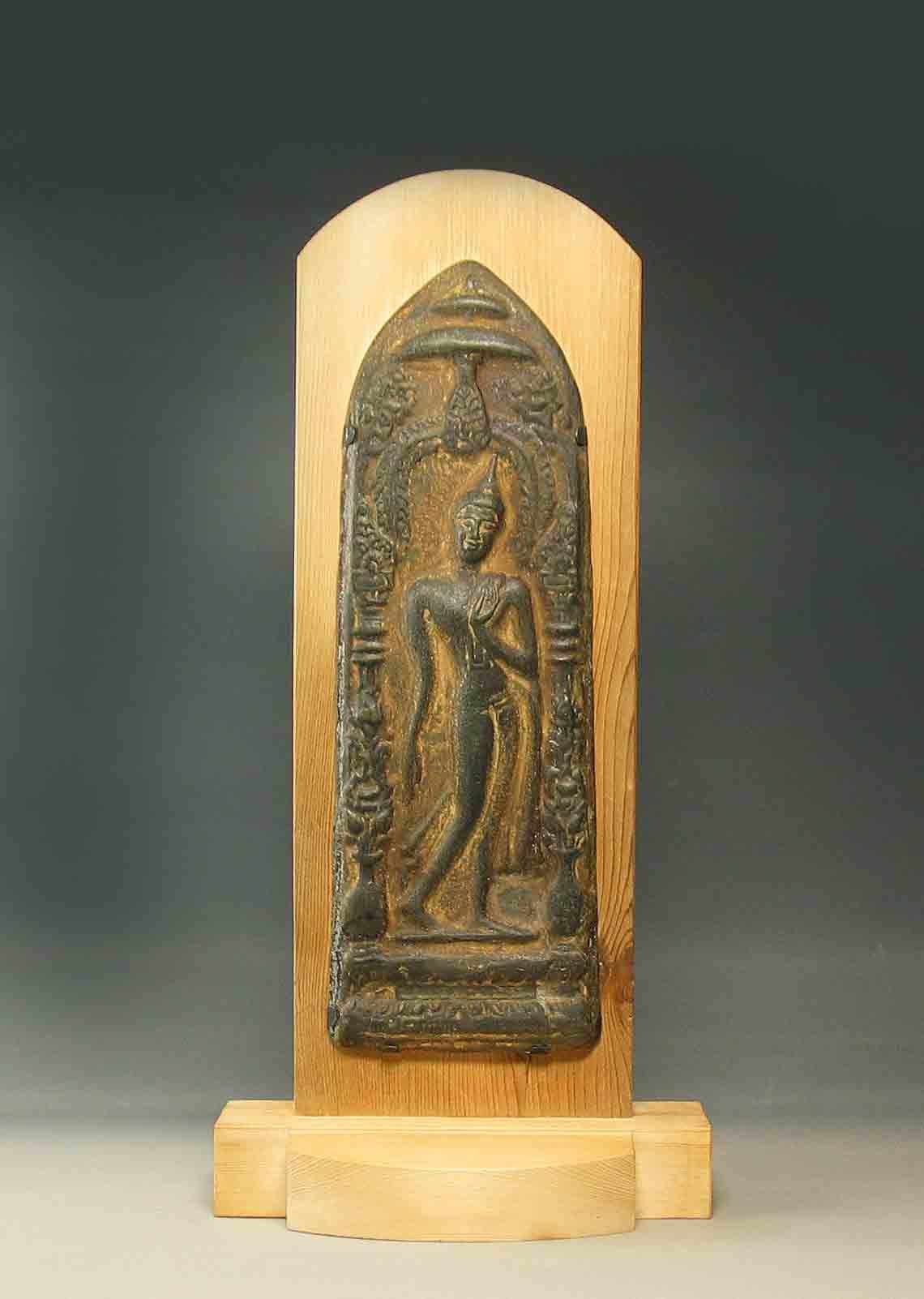 Votive Plaque with Walking Buddha in Sukhothai Style and Silvered Seated Buddha For Sale 5