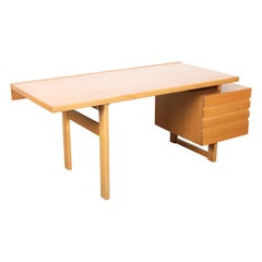 "Voula" Desk in Oak Designed by Olavi Hänninen, Finland, 1960s
