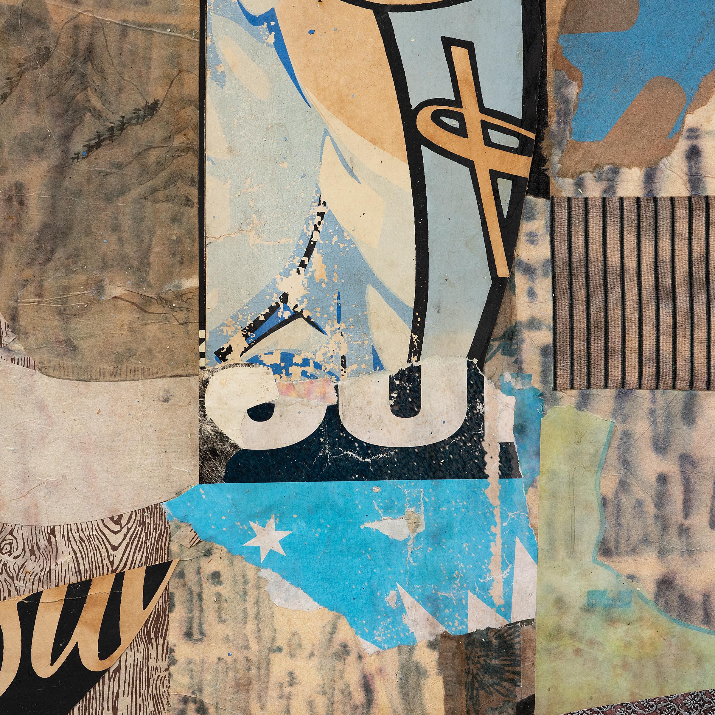 Afincado en Chicago, Illinois, el artista contemporáneo Michael Thompson crea cometas únicas, collages y obras de técnica mixta ensambladas a partir de fragmentos materiales del pasado y del presente recogidos en sus viajes. Su serie en curso de