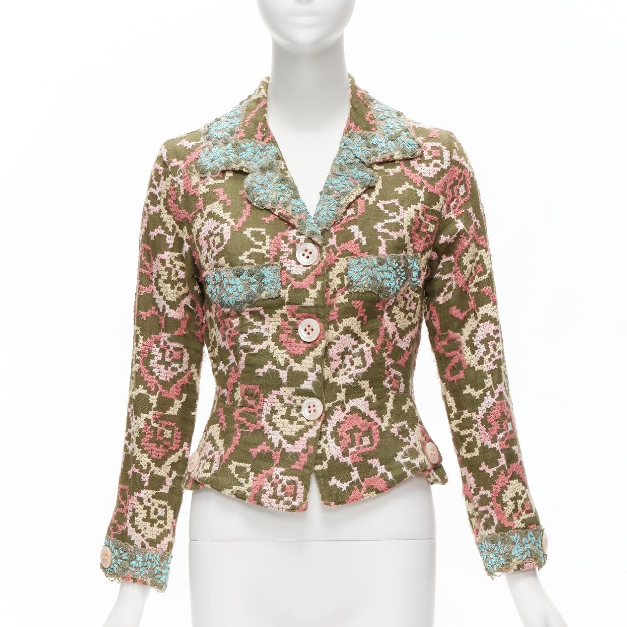 Beige VOYAGE INVEST IN THE ORIGINAL LONDON 100% silk embroidery cropped blazer M For Sale