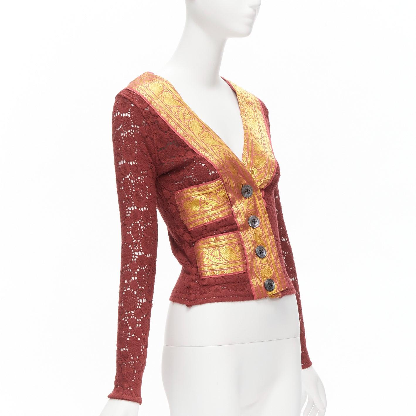 VOYAGE INVEST IN THE ORIGINAL LONDON gold brocade trim lace eyelet cardigan M In Excellent Condition For Sale In Hong Kong, NT
