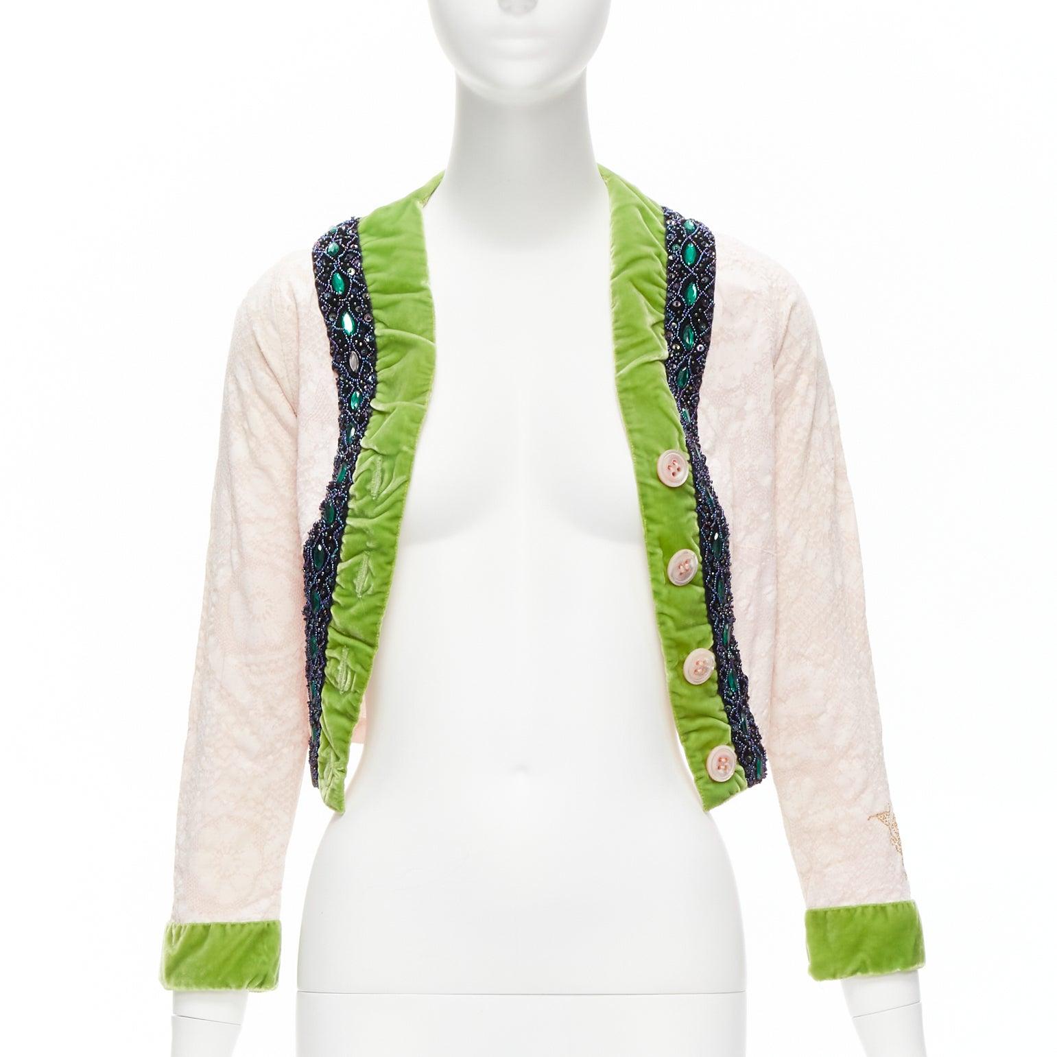 Beige Voyage London INVESTIRE NELL'ORIGINALE LONDRA giacca in velluto verde e pizzo rosa con perline M. in vendita