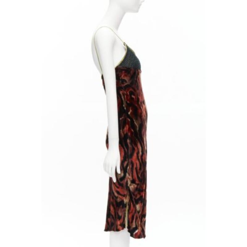 VOYAGE INVEST IN THE ORIGINAL LONDON red swirl velvet embroidered slip dress In Excellent Condition For Sale In Hong Kong, NT