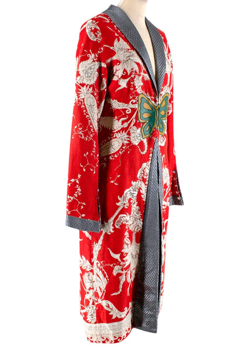 Voyage Red Linen Floral Butterfly Patch Vintage Coat

From the 90's favorite, exclusive brand Voyage famous for it's strict door policies and allegedly turning away Madonna and Naomi Campbell.

- Soft linen texture 
- Luxurious silk lining 
-