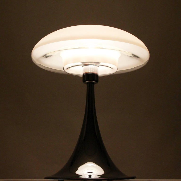 Danish VP Europa, Rare Large Table Lamp by Verner Panton for Louis Poulsen in 1977 For Sale