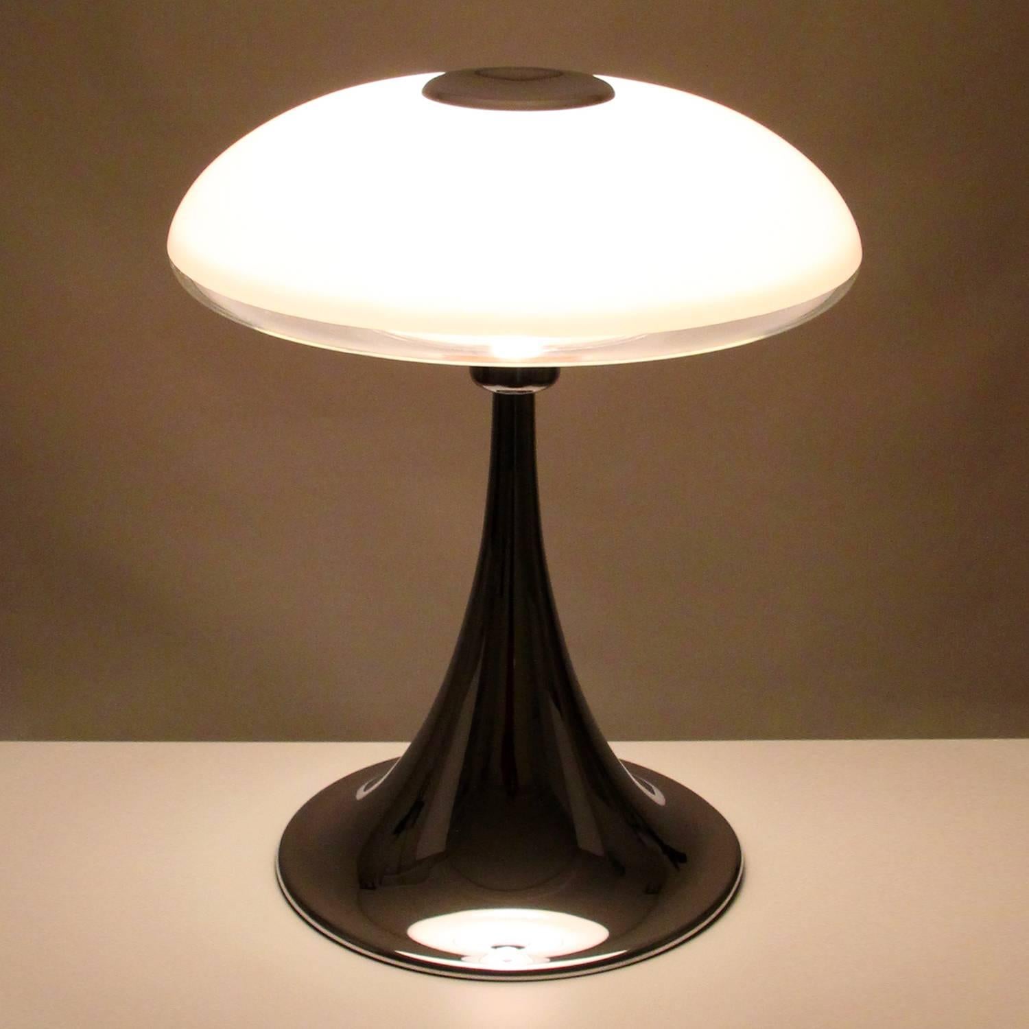 20th Century VP Europa, Rare Large Table Lamp by Verner Panton for Louis Poulsen in 1977 For Sale