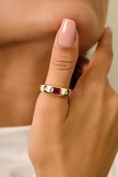 VR Jewels Anello a cupola unisex con rubino ottagonale e accenti di diamante in oro giallo 14K