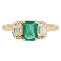 VR Jewels 14K Yellow Gold 1ct Natural Zambian Emerald & Diamond Three-Stone Ring