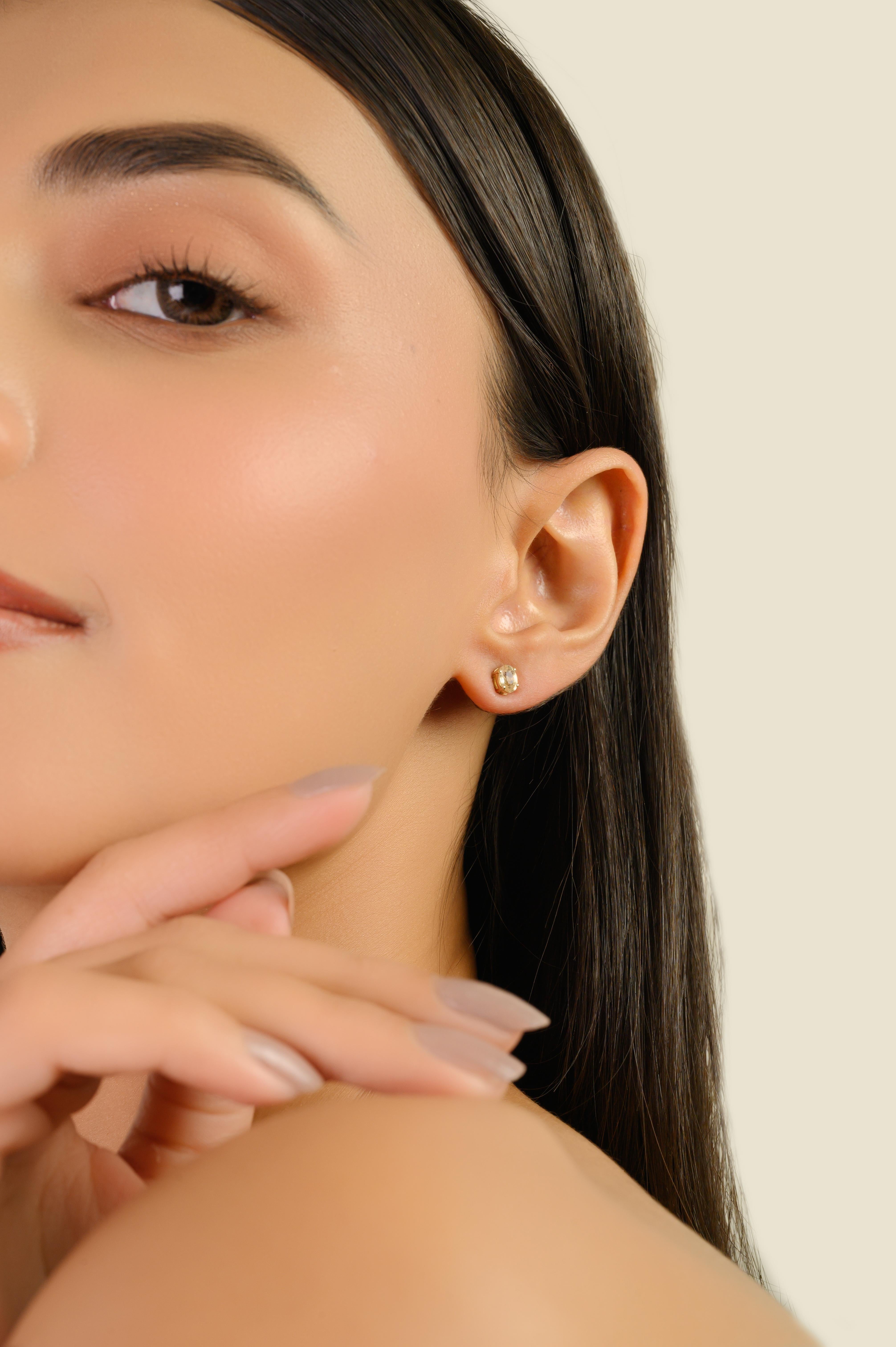 VR Jewels Boucles d'oreilles solitaires en or jaune 14 carats avec saphir jaune ovale en vente 4