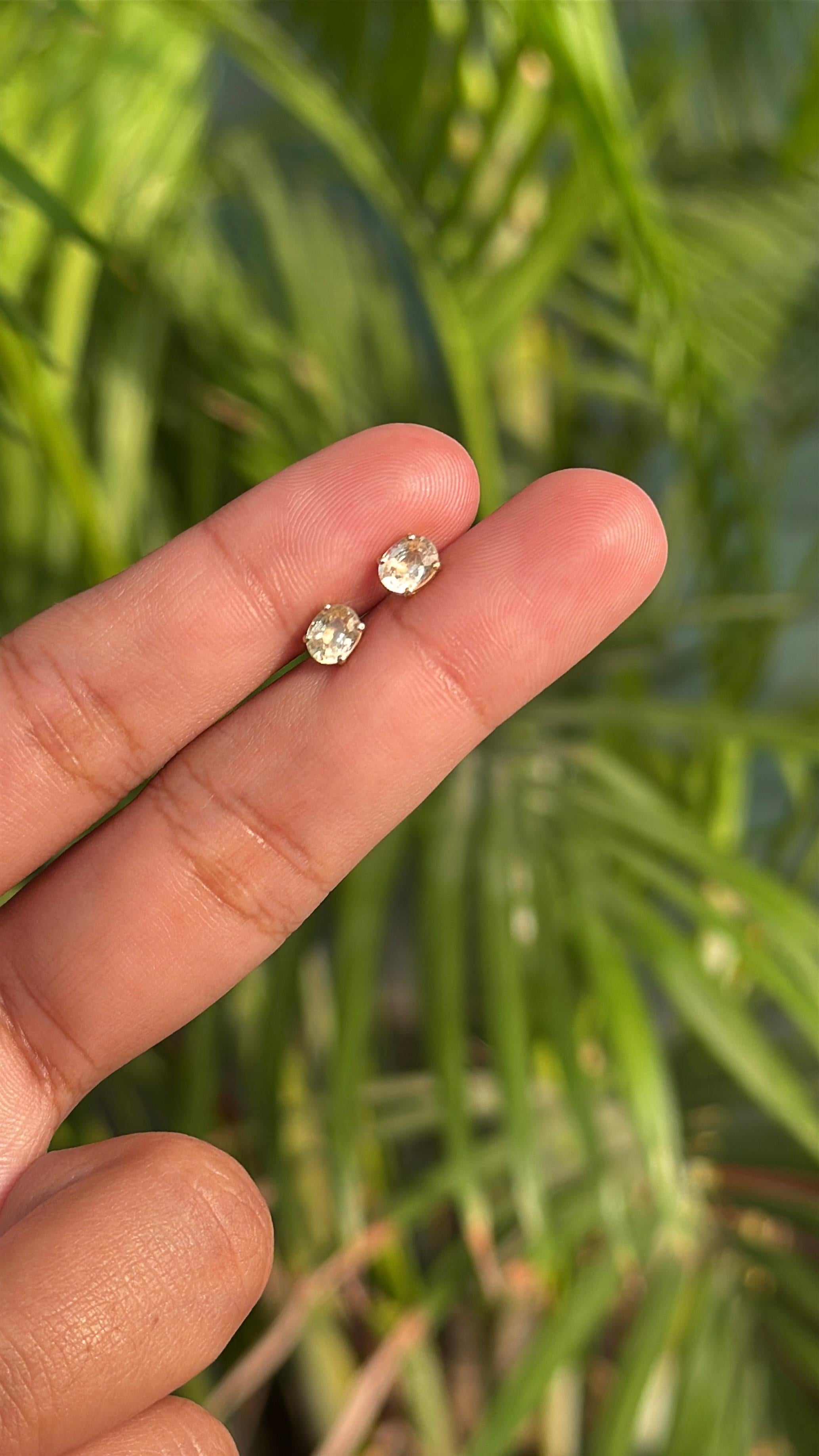 VR Jewels Boucles d'oreilles solitaires en or jaune 14 carats avec saphir jaune ovale en vente 2