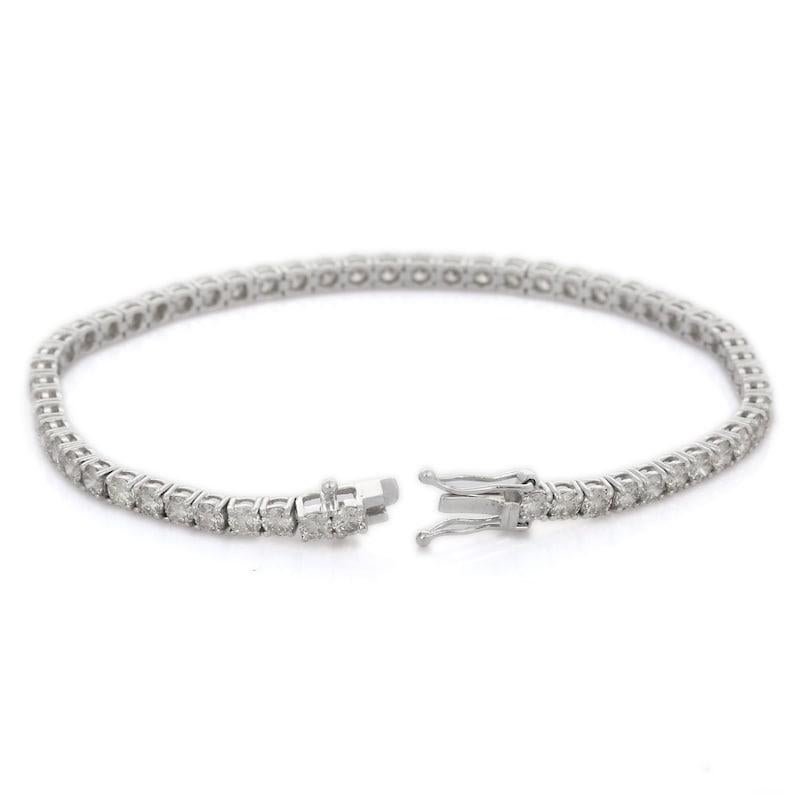 Certified 6.01 CTW Diamond Tennis Line Bracelet in 18k Solid White Gold In New Condition In New York, NY