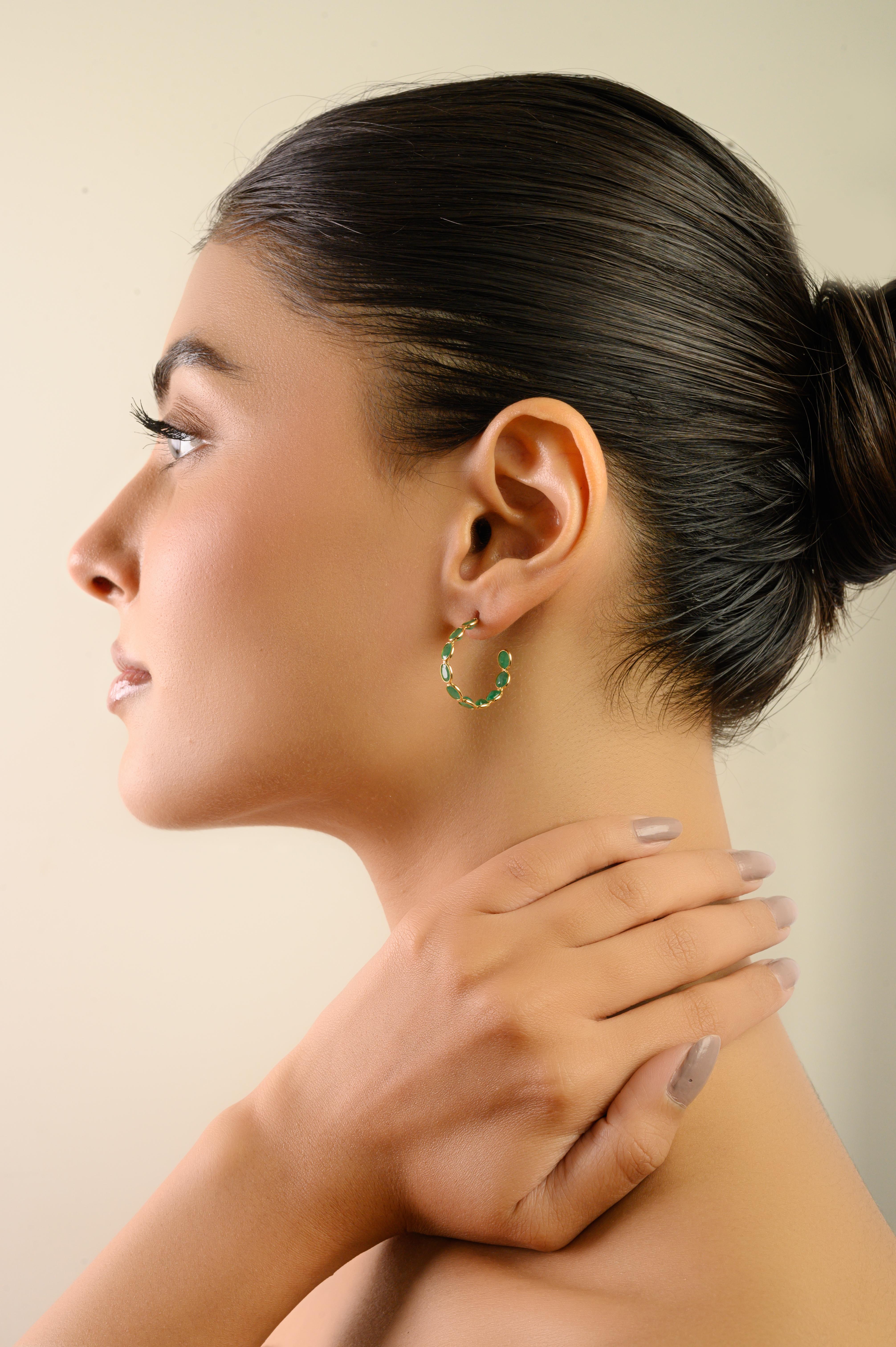 VR Jewels Boucles d'oreilles en or jaune 18K avec émeraude ovale de 4,20 ct Cadeau de Noël Pour femmes en vente