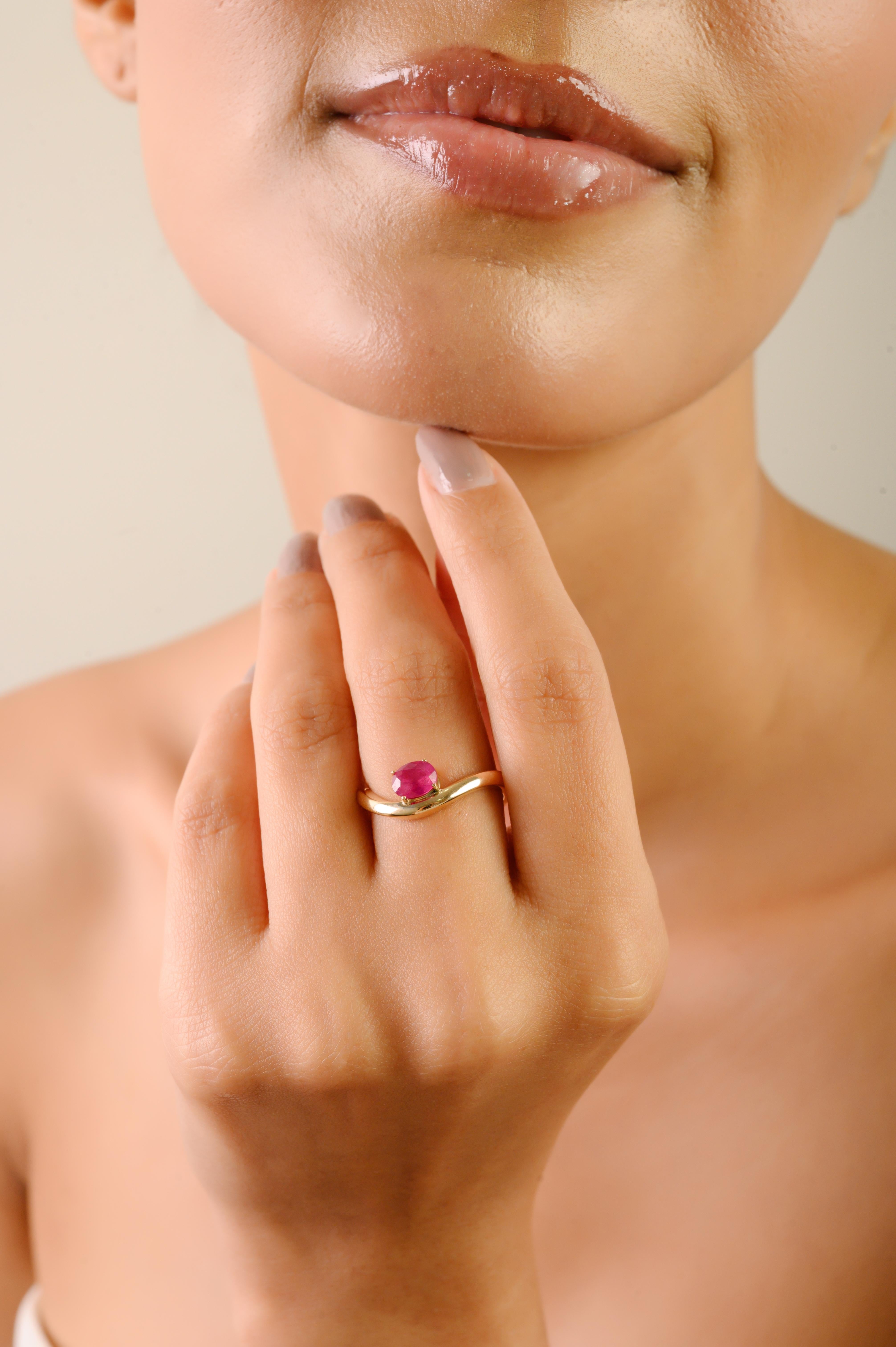 En venta: VR Jewels Anillo Onda Solitario de Rubí Natural de Corte Ovalado de 3,11 qt en Oro Amarillo de 14 quilates  6