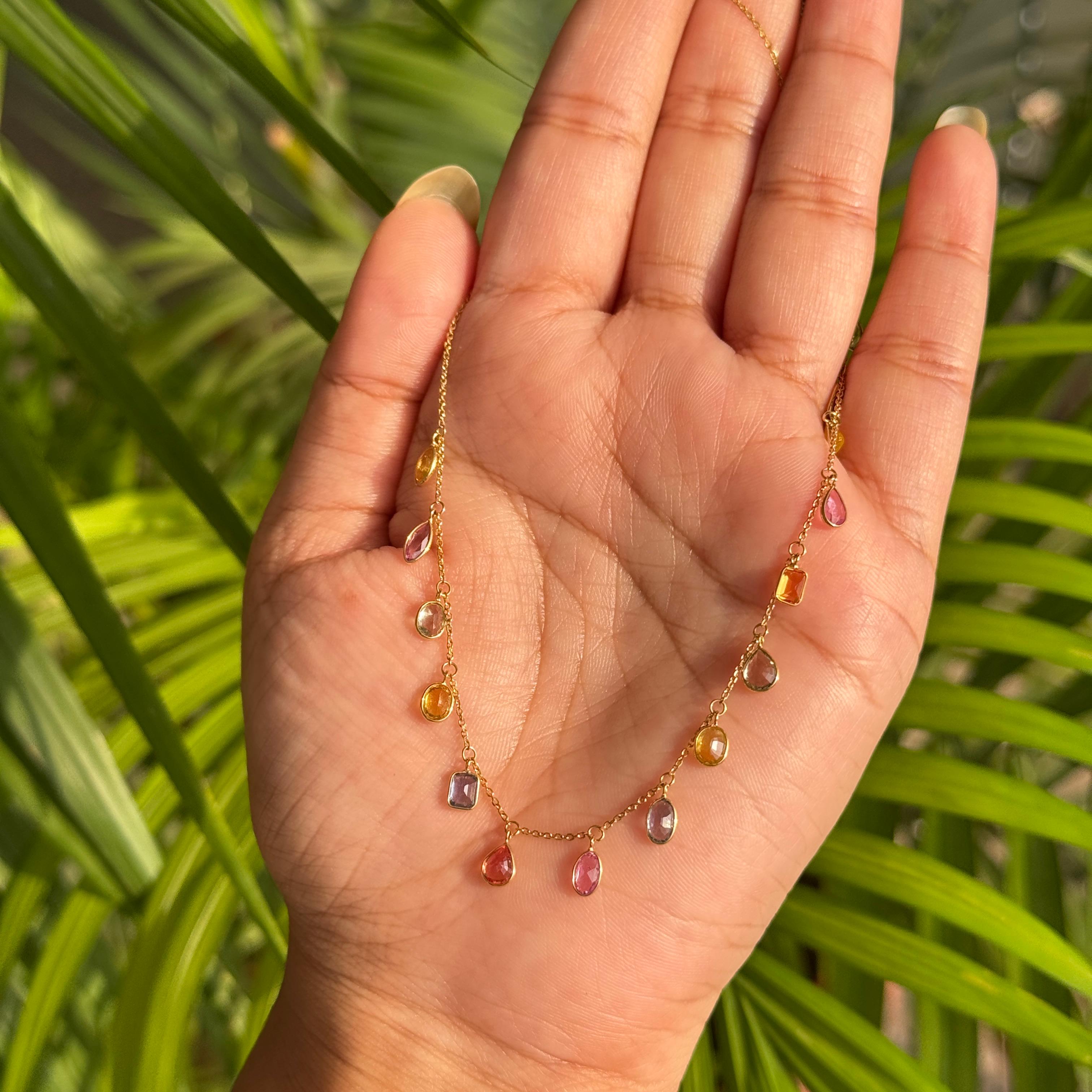 VR Jewels 4.45 Ct natürliche Multi Farbe Saphir Fransen Halskette 18K Gelbgold im Angebot 4