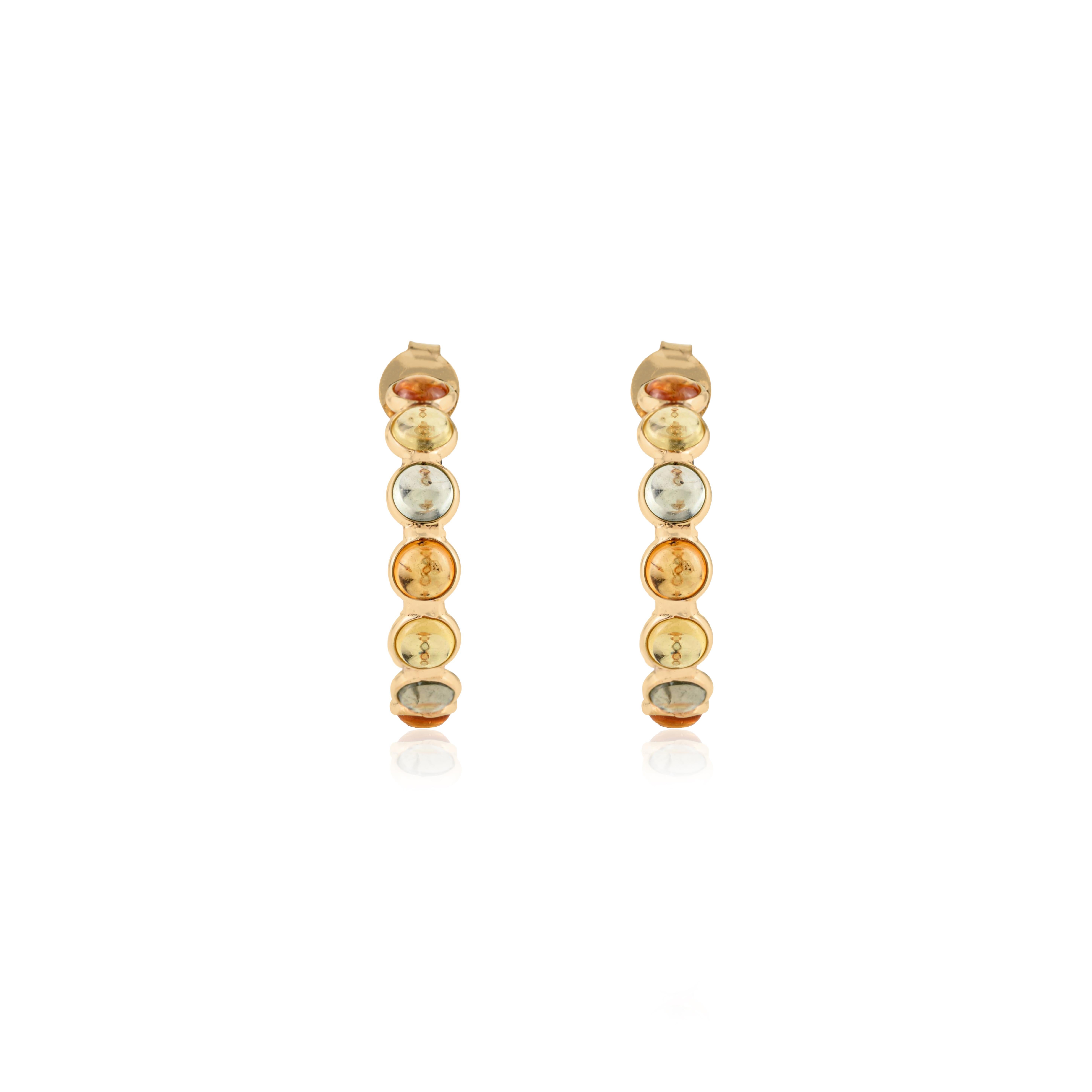 VR Jewels - Boucles d'oreilles en or jaune 18 carats avec saphirs multiples naturels de 5,59 carats Neuf - En vente à New York, NY
