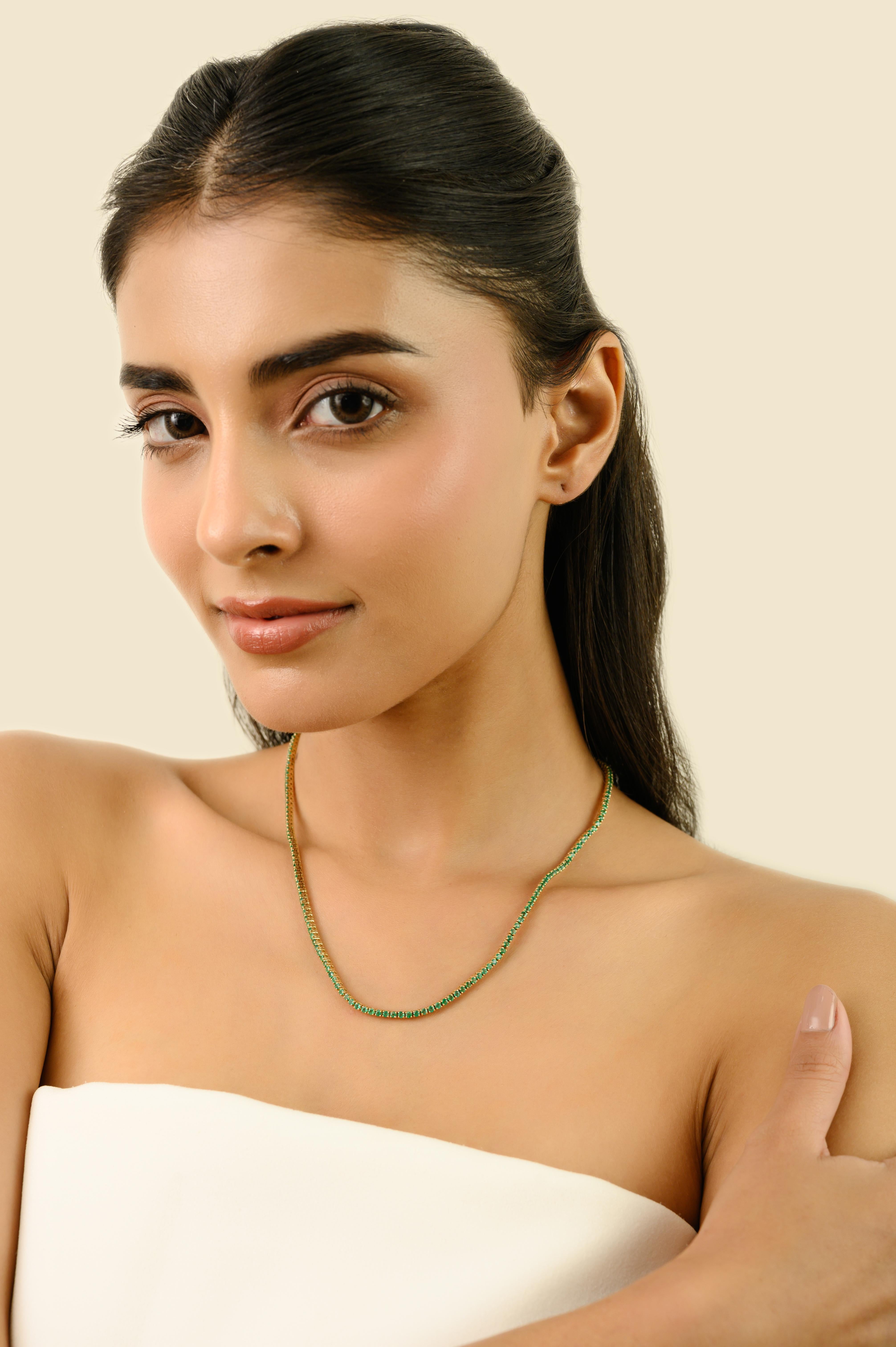 VR Jewels Collar de tenis con esmeralda redonda natural de 6,82 ct en oro amarillo macizo de 14 quilates en venta 2