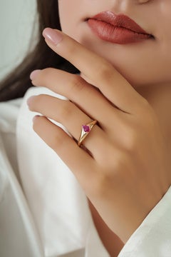 VR Jewels Anello solitario con rubino naturale taglio pera in oro giallo 14K