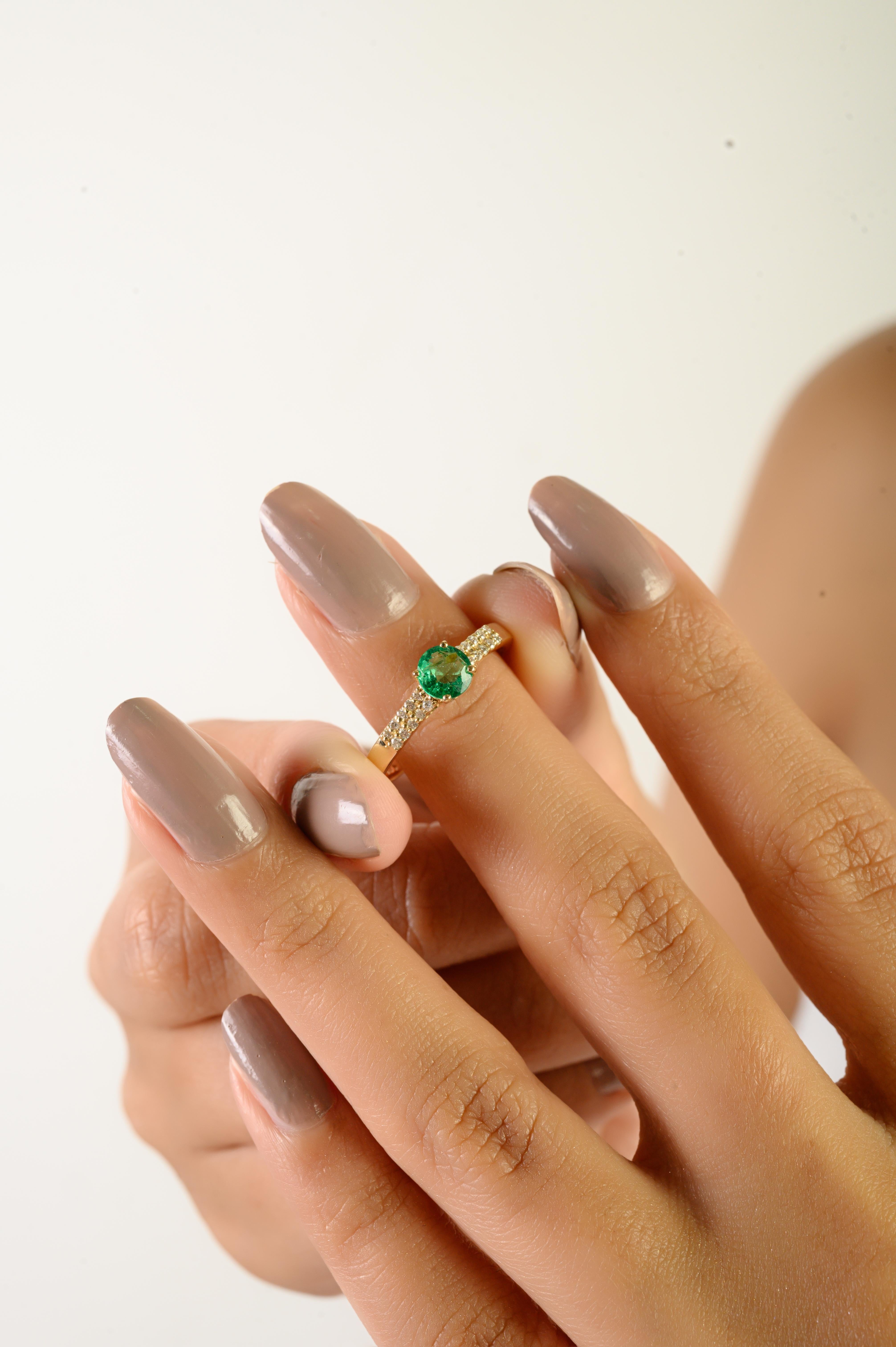 En vente :  VR Jewels Bague de fiançailles solitaire en or jaune 14 carats avec émeraude et diamant pour femmes 8