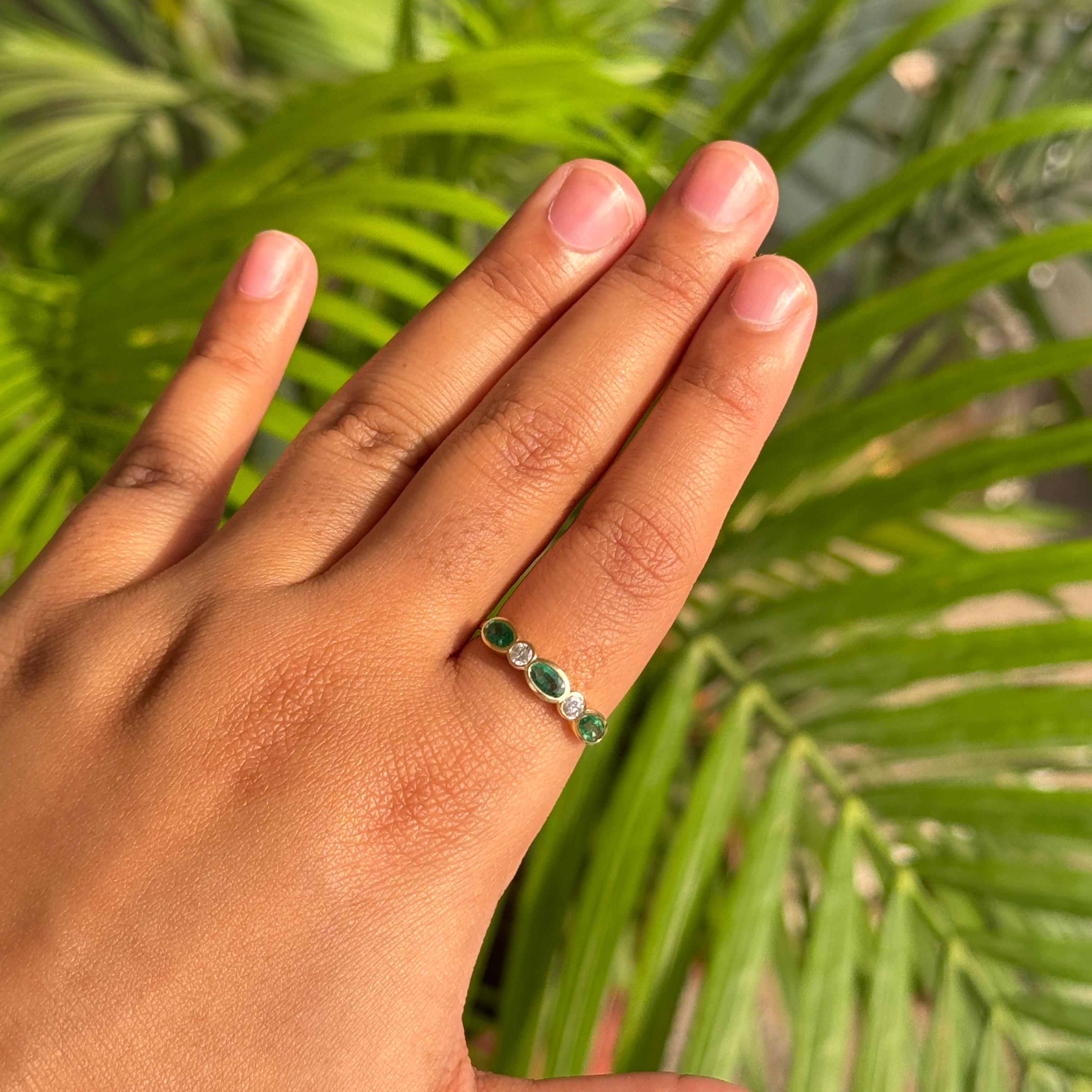 in vendita:  VR Jewels Anello a fascia impilabile con smeraldo e diamanti a cinque pietre in oro giallo 14K 12