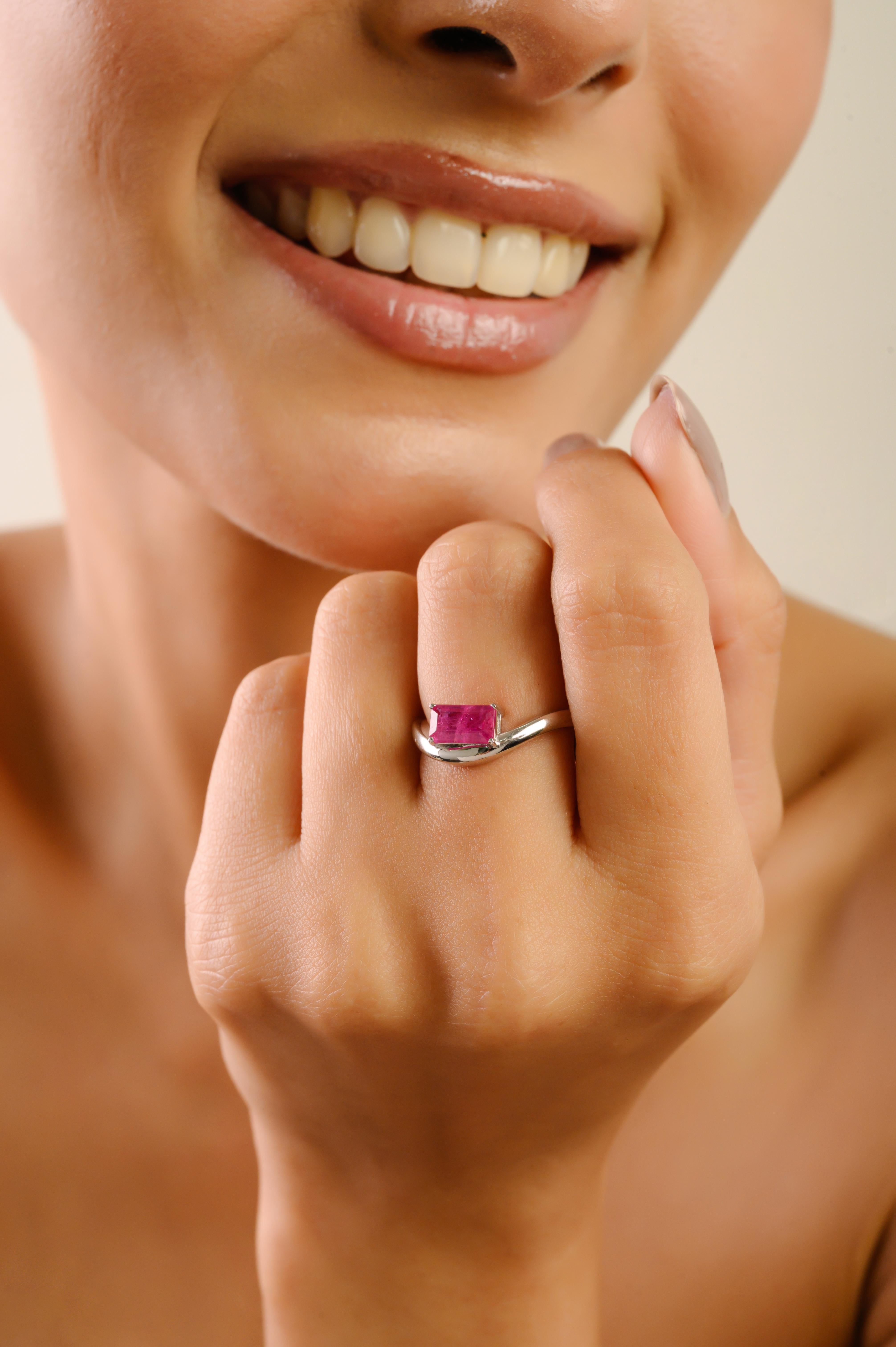 Im Angebot: VR Jewels Moderner Wellenring mit natürlichem Rubin im Oktagon-Schliff aus 14K Weißgold () 8