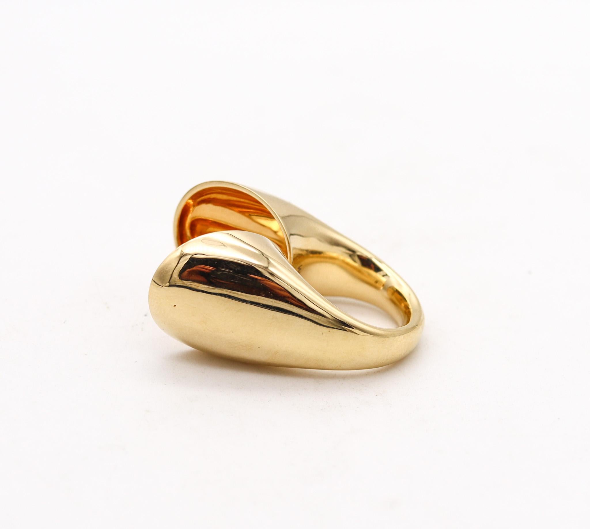 Vram Minassian Modernist Sculptural Echo Ring In Polished 18Kt Yellow Gold For Sale 1