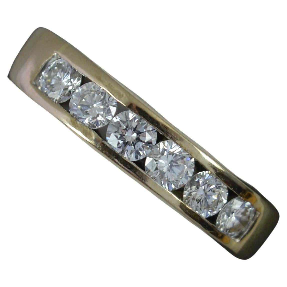 Vs 0,6 Karat Diamant und 18 Karat Gold Halber Eternity Stack Ring im Angebot