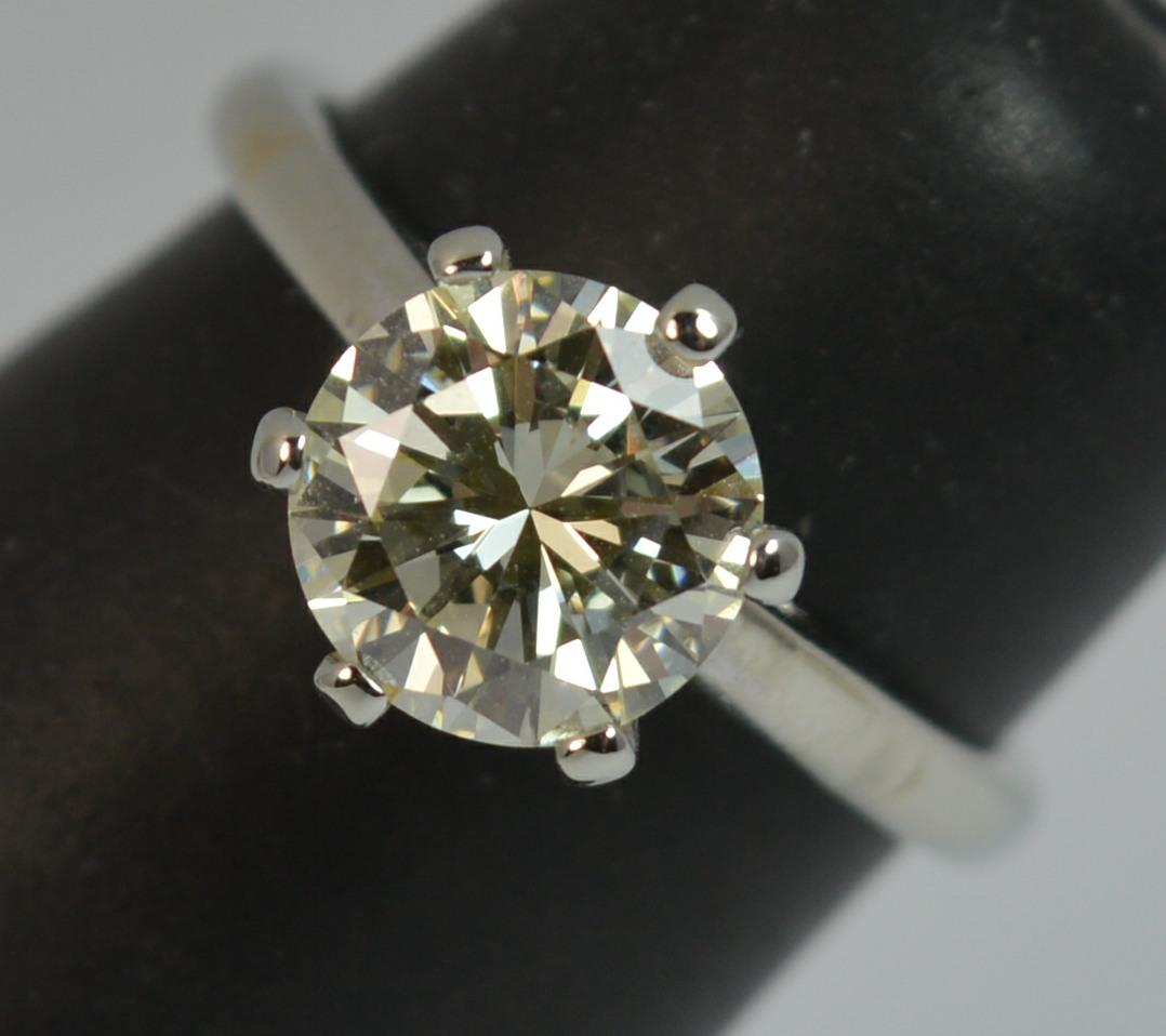 VS 1.40 Carat Round Brilliant Cut Diamond 18 Carat White Gold Engagement Ring 3