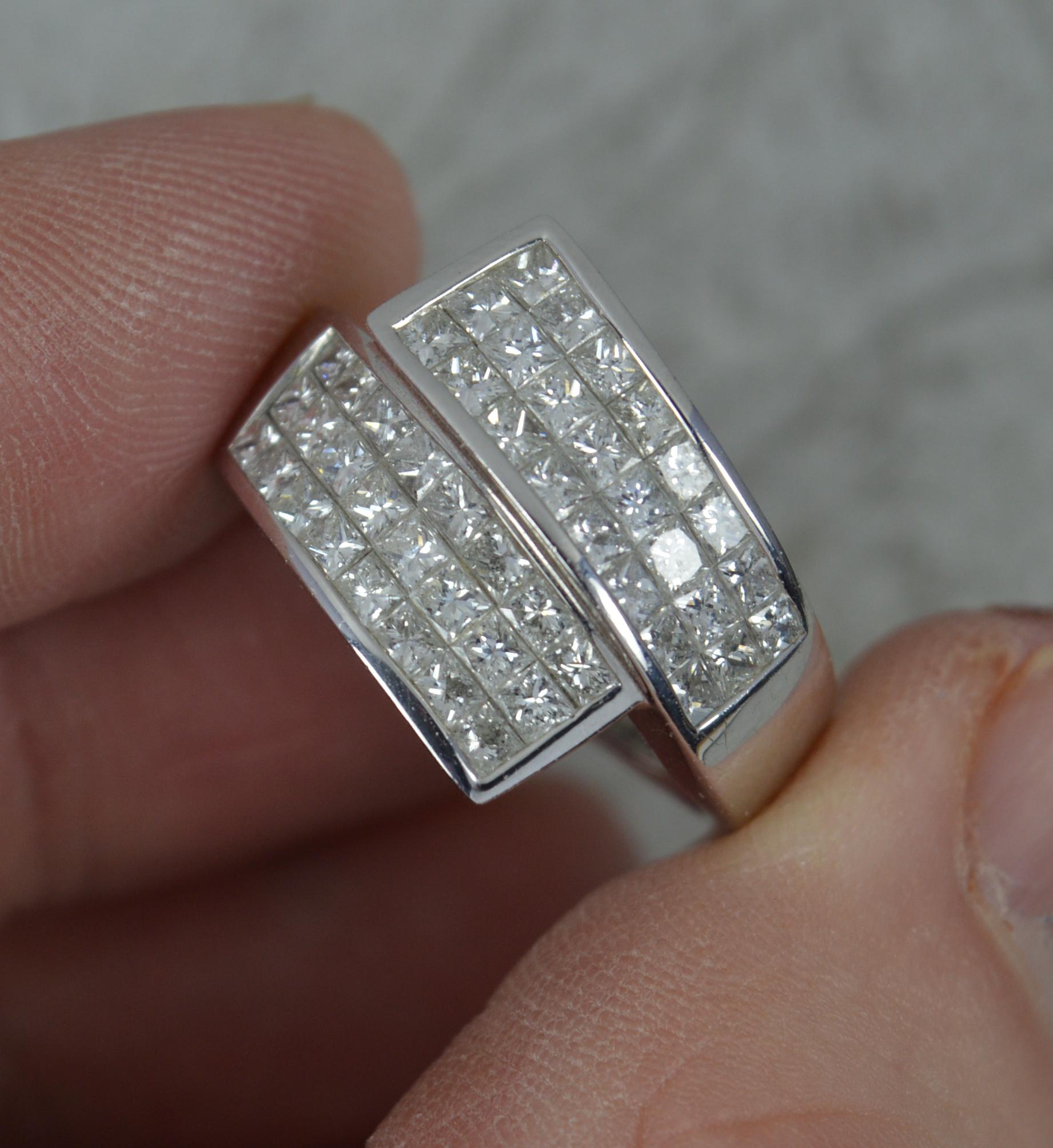 Vs 1.73 Carat Diamond and 18 Carat White Gold Toi Et Moi Twist Cluster Ring For Sale 1