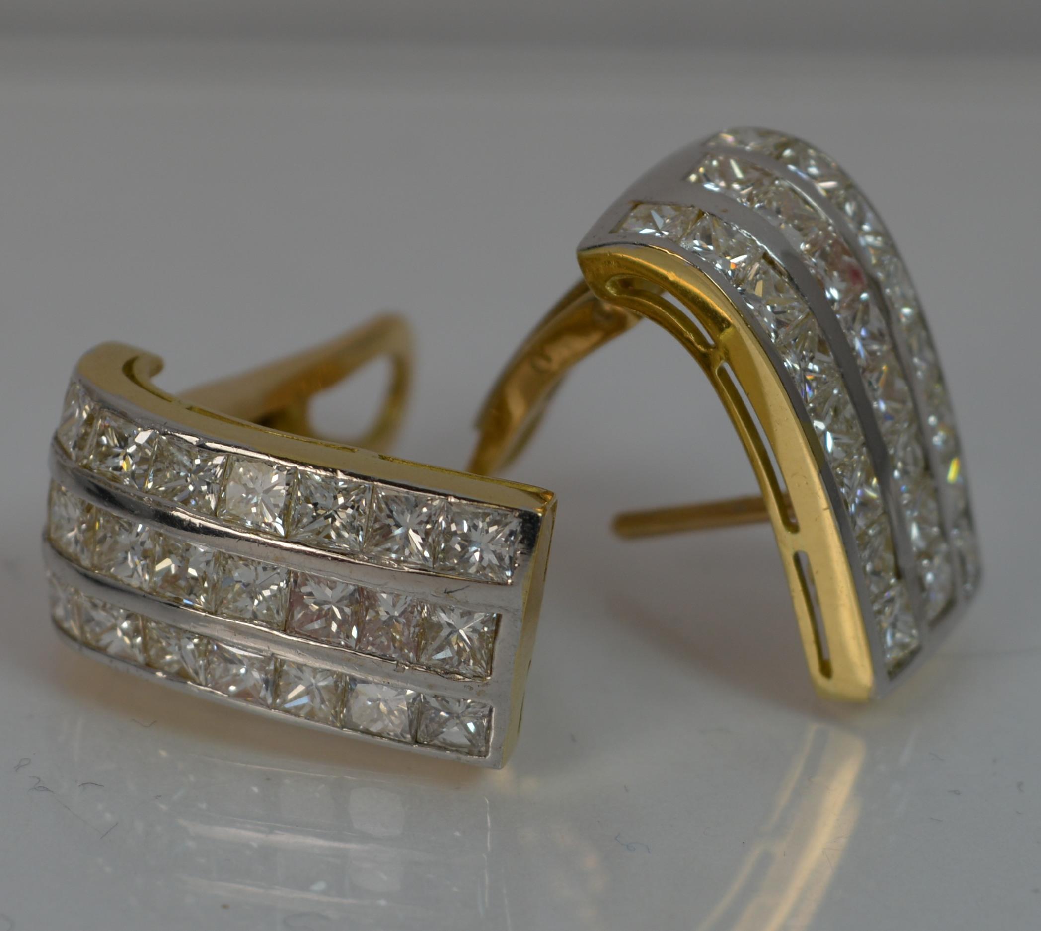 Women's VS 5.00 Carat Diamond 18 Carat Gold Ladies Cluster Earrings D1858