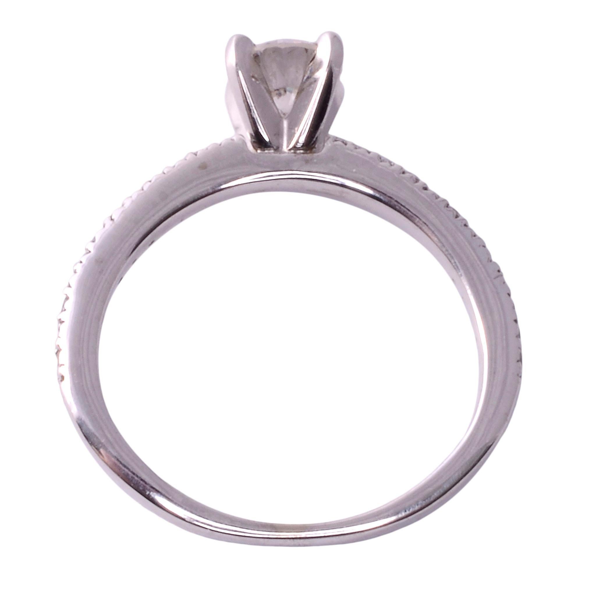 vs diamond engagement rings