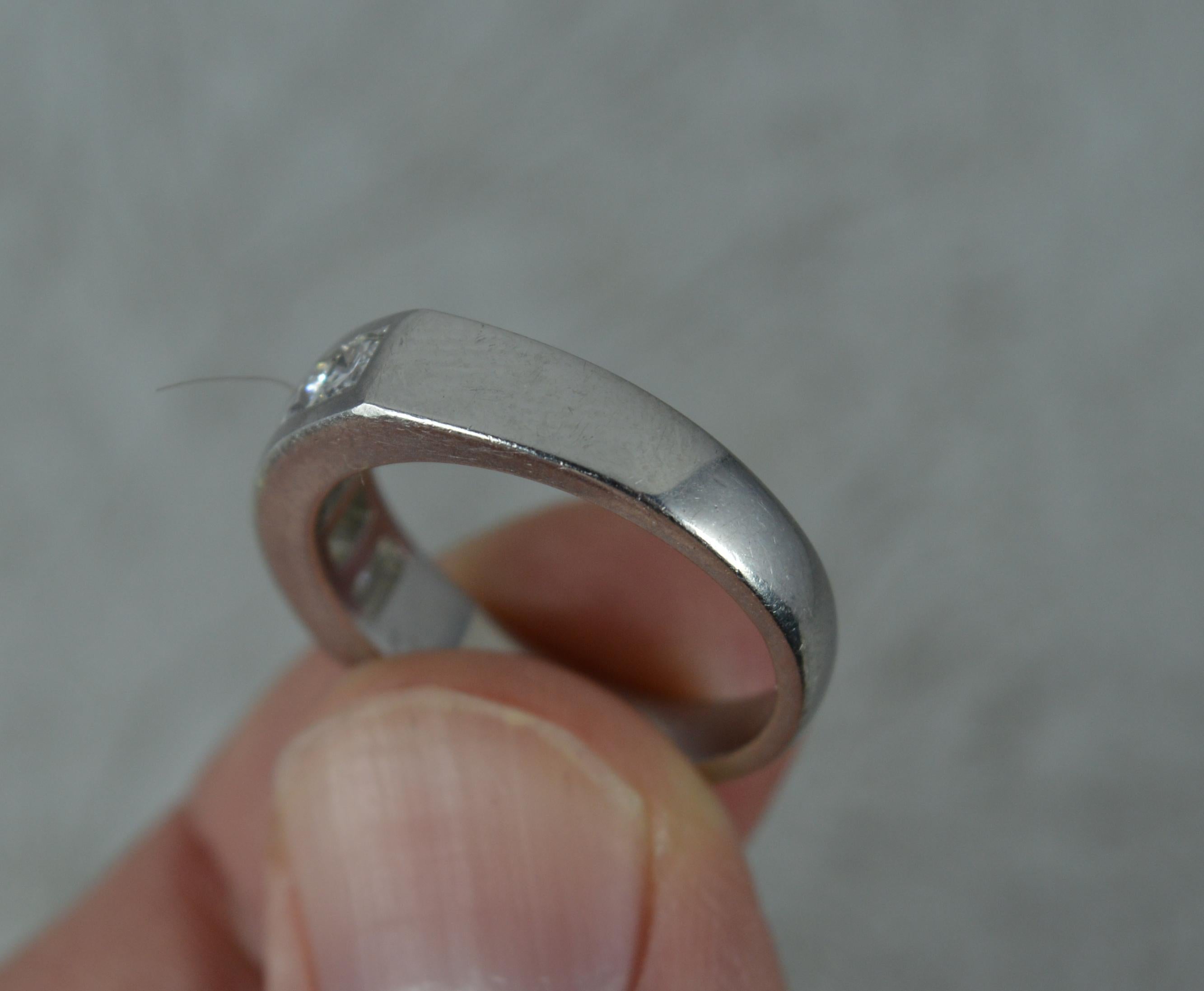 Contemporary VS1 0.75 Carat Diamond Five-Stone Platinum Stack Ring