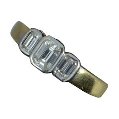 Vs1 0,75 Karat Diamant und 18 Karat Gold Trilogie-Ring