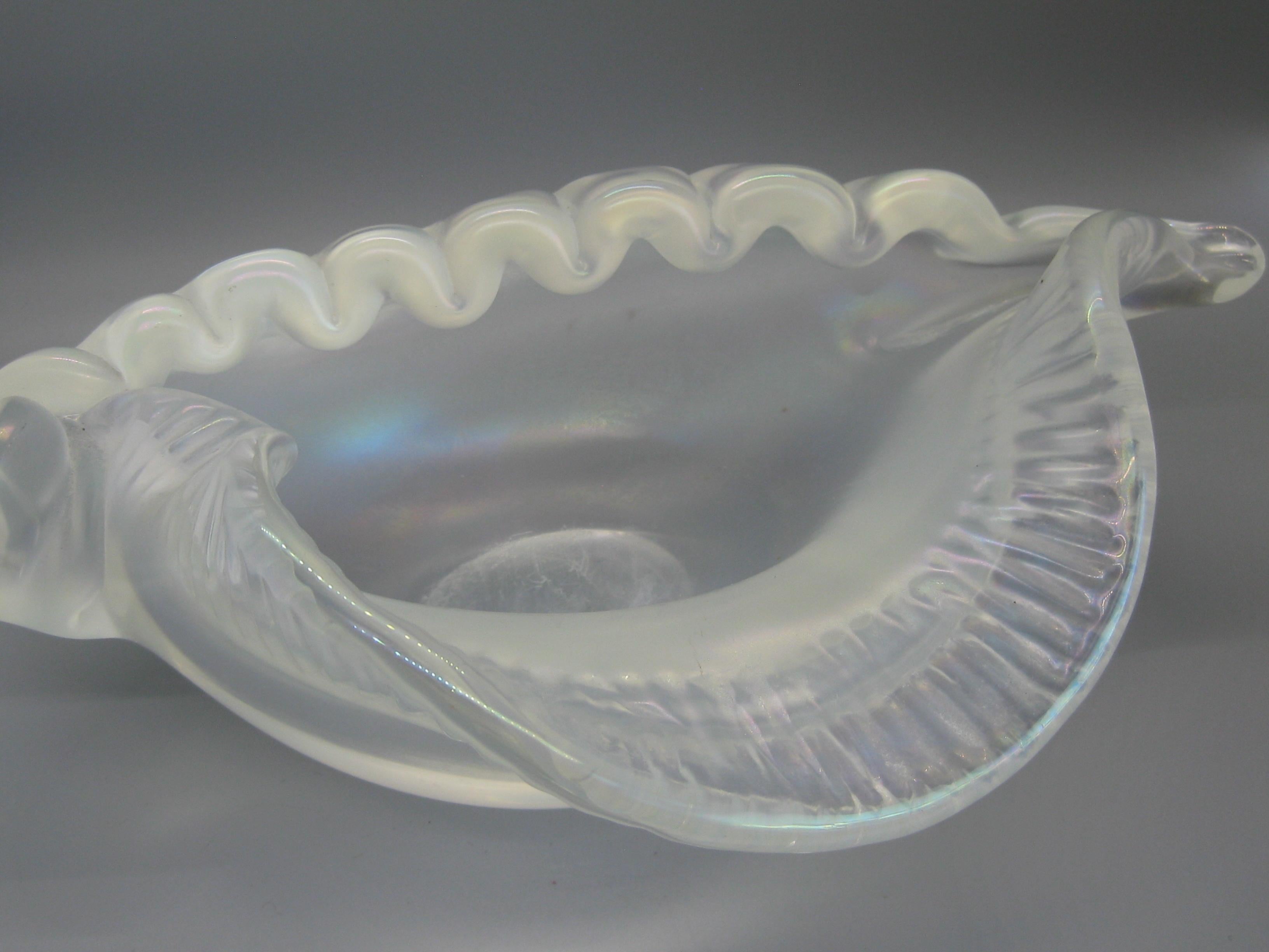 Vintage Oscar Zanetti Murano Art Glass Iridescent Conch Shell Sculpture, Italy For Sale 2