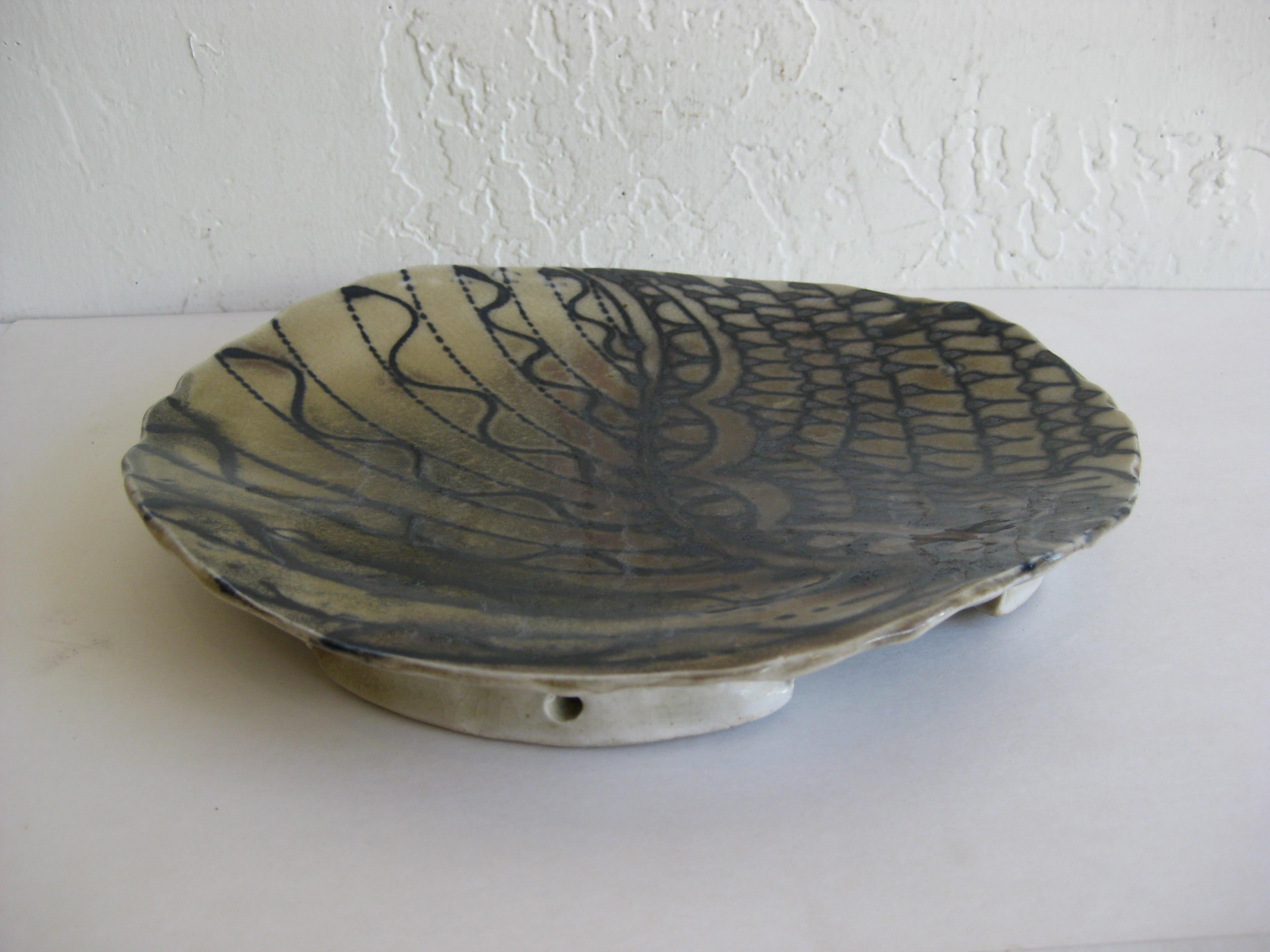 XX secolo Vtg 1960 Janet Rothwoman California Studio Art Pottery Slab Plate Plaque in vendita